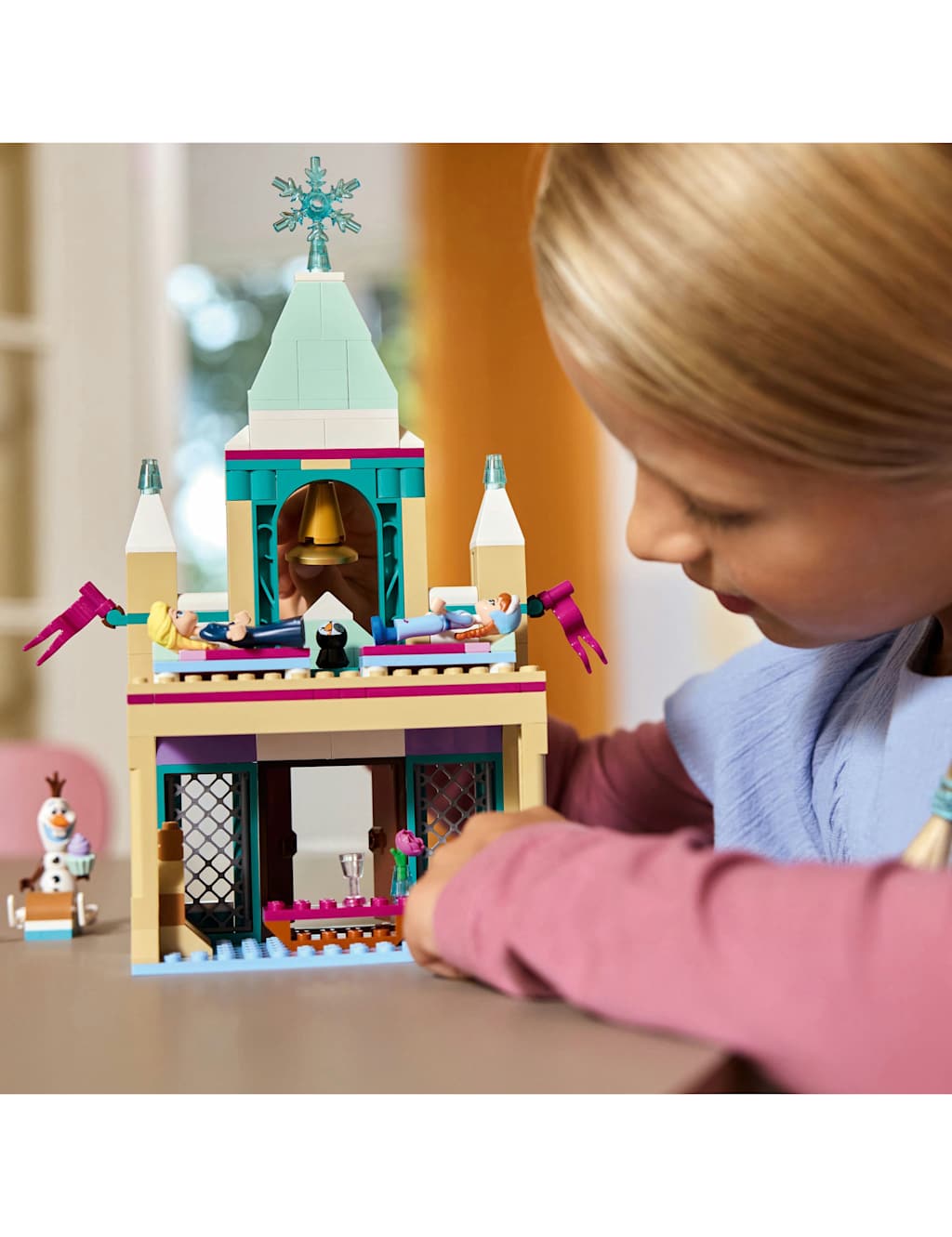 LEGO® ǀ Disney Arendelle Frozen Castle Set 43265 (5+ Yrs) 2 of 6