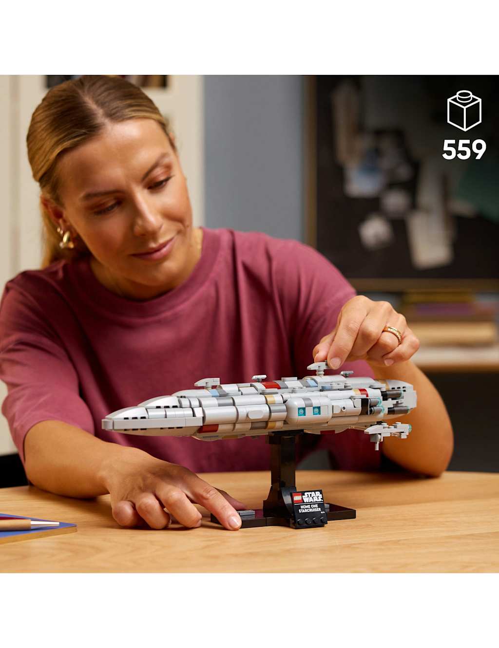 LEGO® Star Wars Home One Starcruiser model Set 75405 (18+ Yrs) 2 of 6