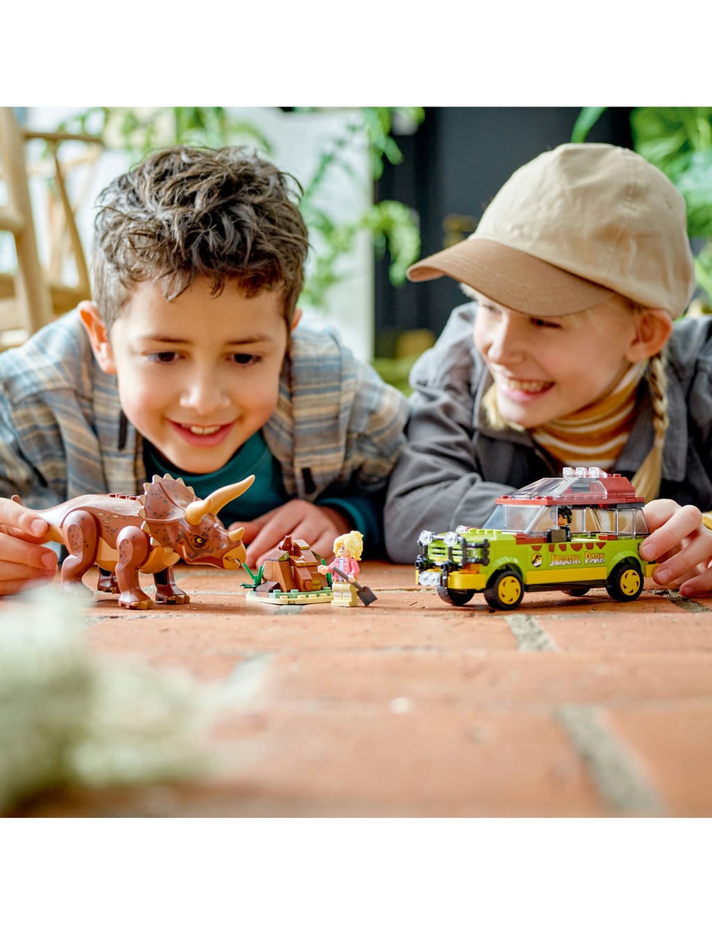 LEGO® Jurassic Park Triceratops Research Set 76959 (8+ Yrs) 6 of 6