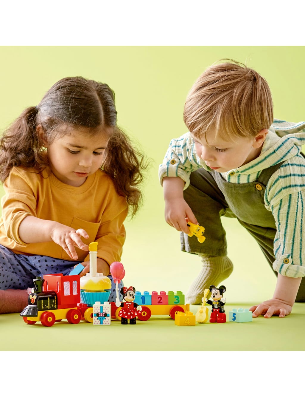 Mickey mouse duplo birthday train deals