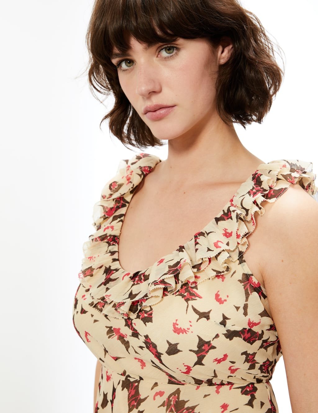 Floral V-Neck Ruffle Sleeveless Blouse 4 of 6
