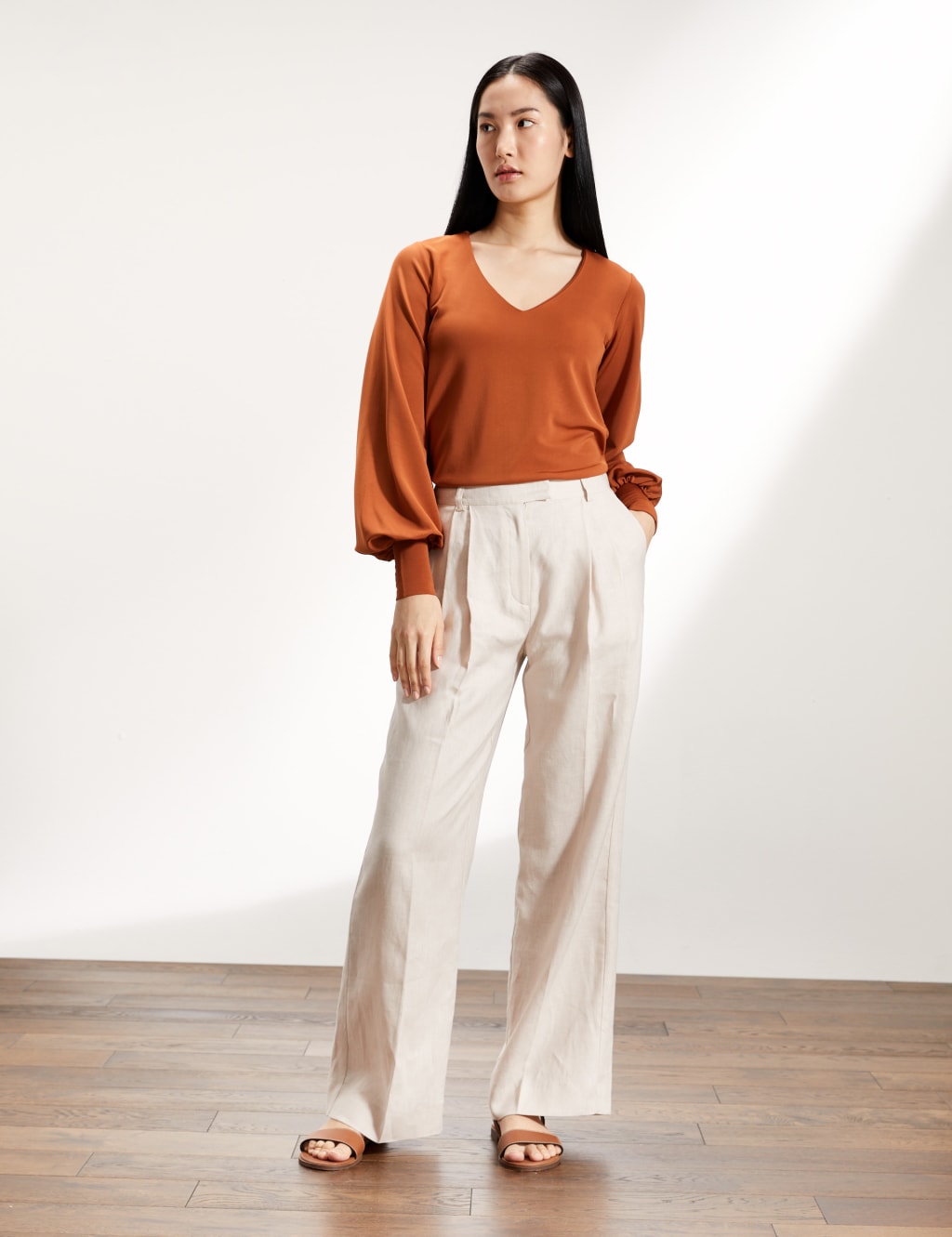 Jersey V-Neck Long Sleeve Top 3 of 6