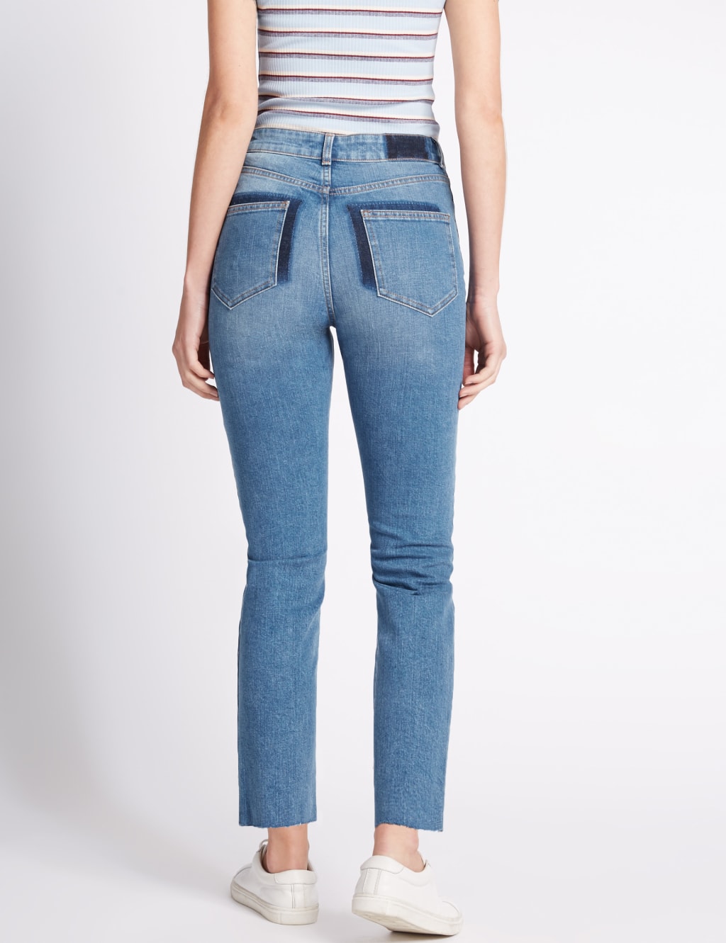 Cropped frayed jeans hotsell