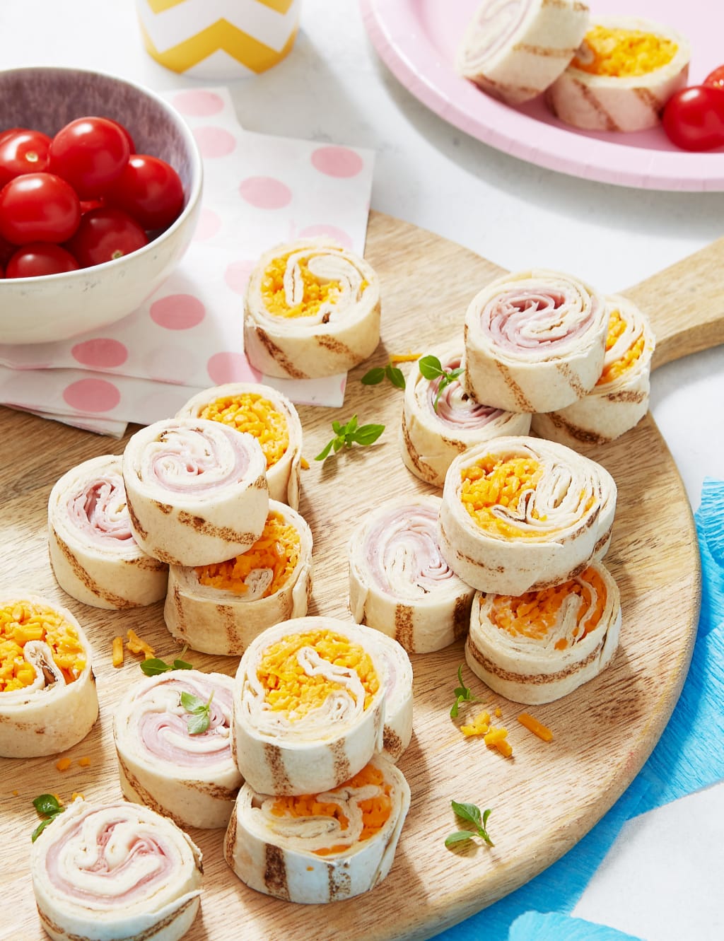 Children’s Party Mini Wrap Slices (20 Pieces) 1 of 3