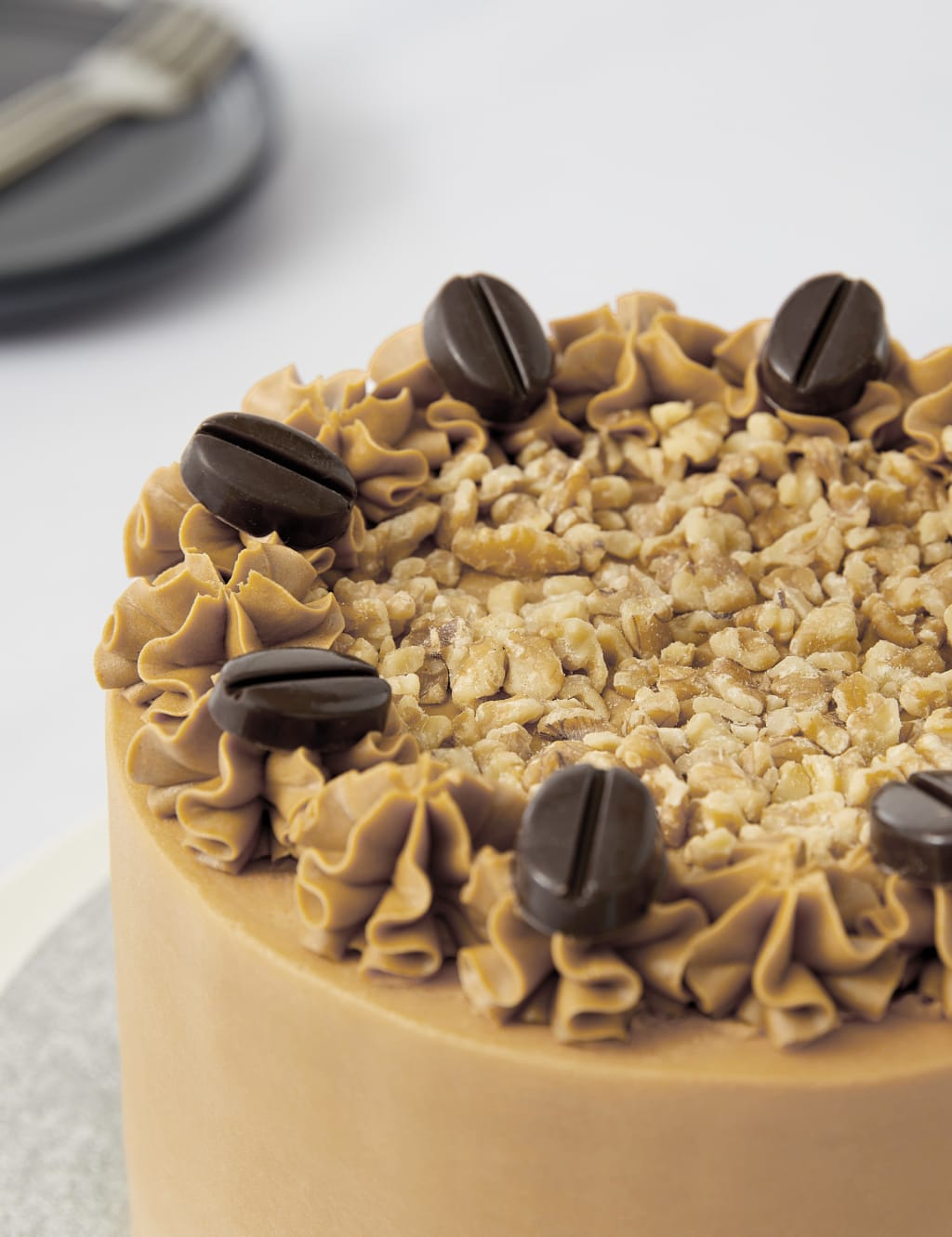 Coffee & Walnut Cake (Serves 16) 4 of 5