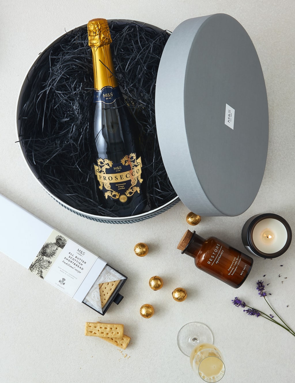 Luxury Pamper Hamper 2 of 3
