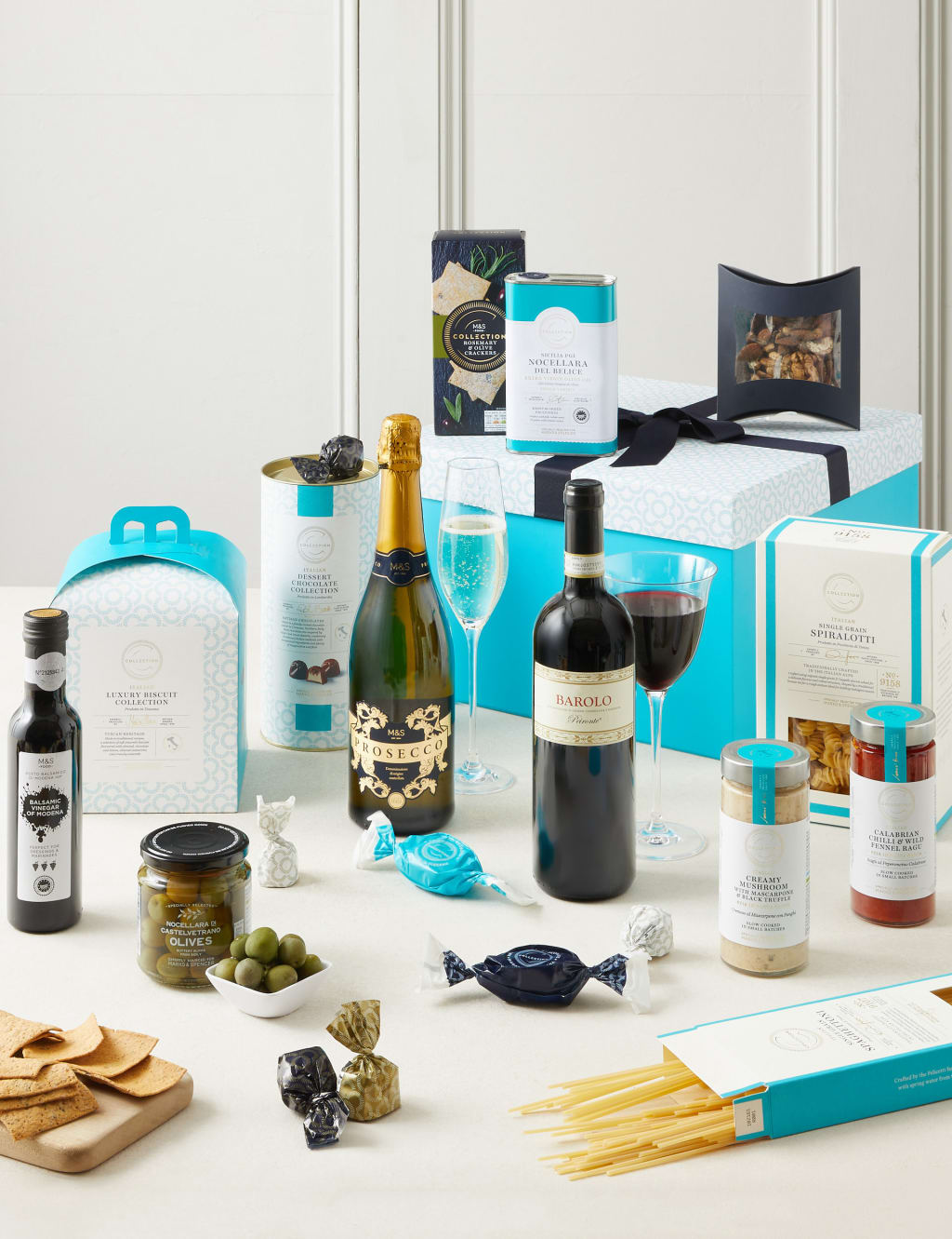Italian Food Favourites Gift Box 1 of 4