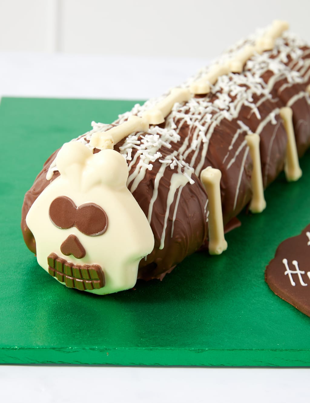 Giant Spine-Tingling Surprise Colin the Caterpillar™ (Serves 40) 3 of 5