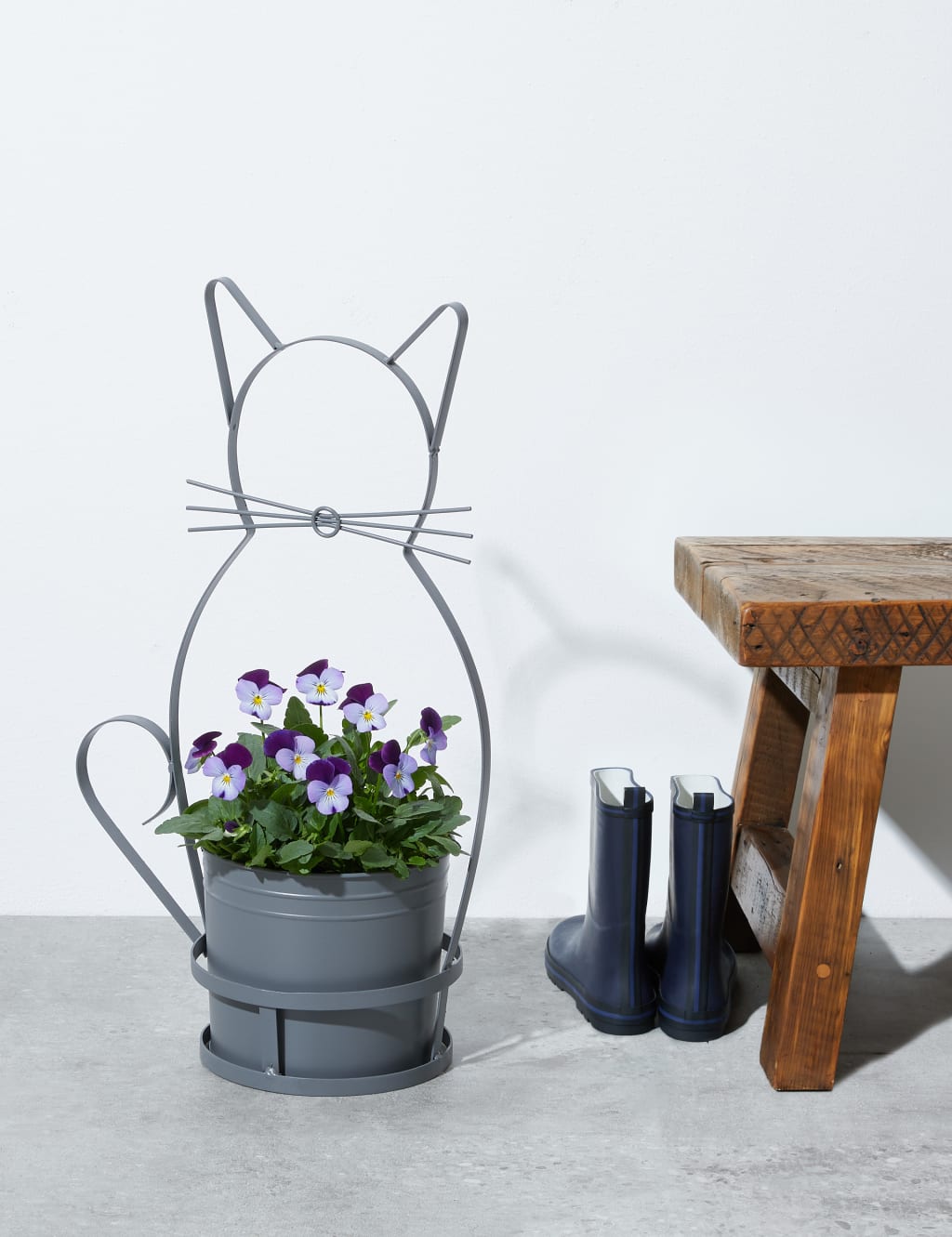 Novelty Cat Garden Planter 2 of 5