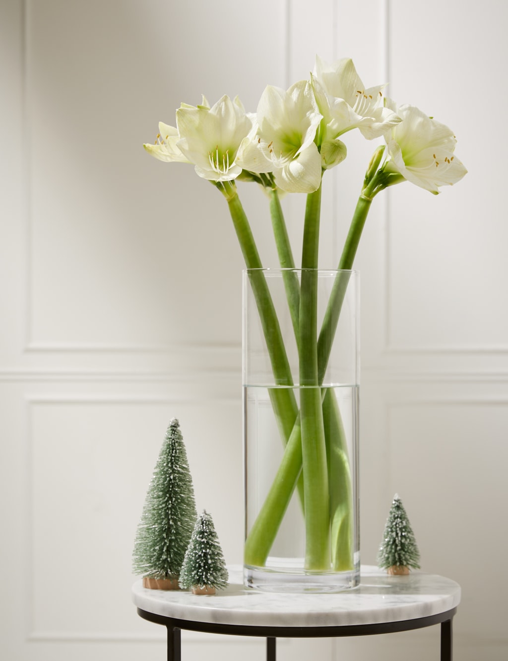 White Amaryllis Bouquet 1 of 5
