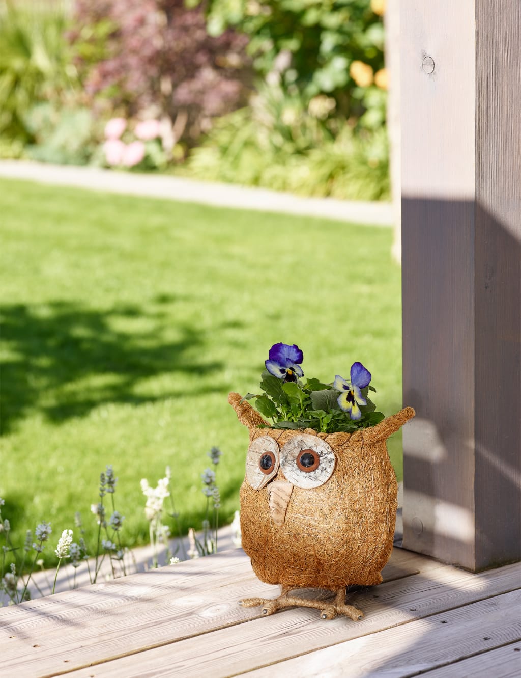 Spring Sisal Owl 1 of 5