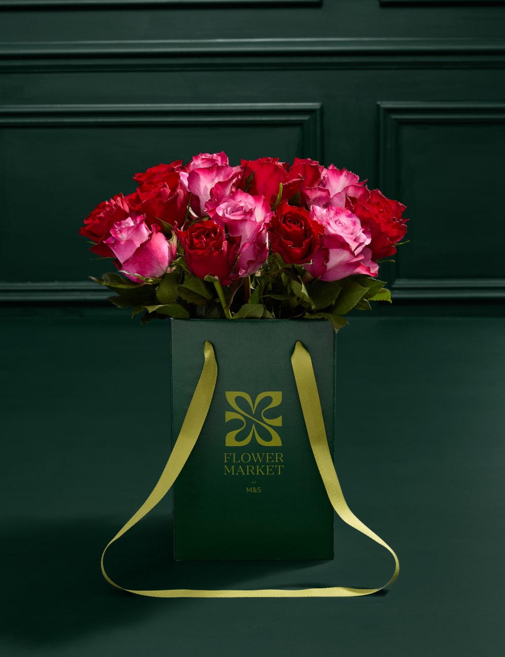 Valentine's Mixed Rose Gift Bag 1 of 6