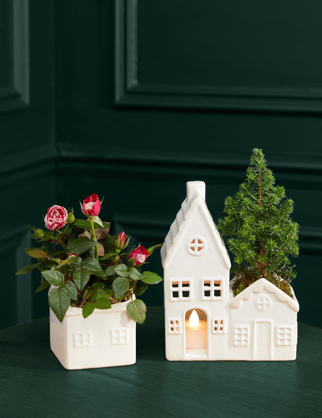 Light Up Houses with Miniature Gigi Rose & Christmas Tree 1 of 4
