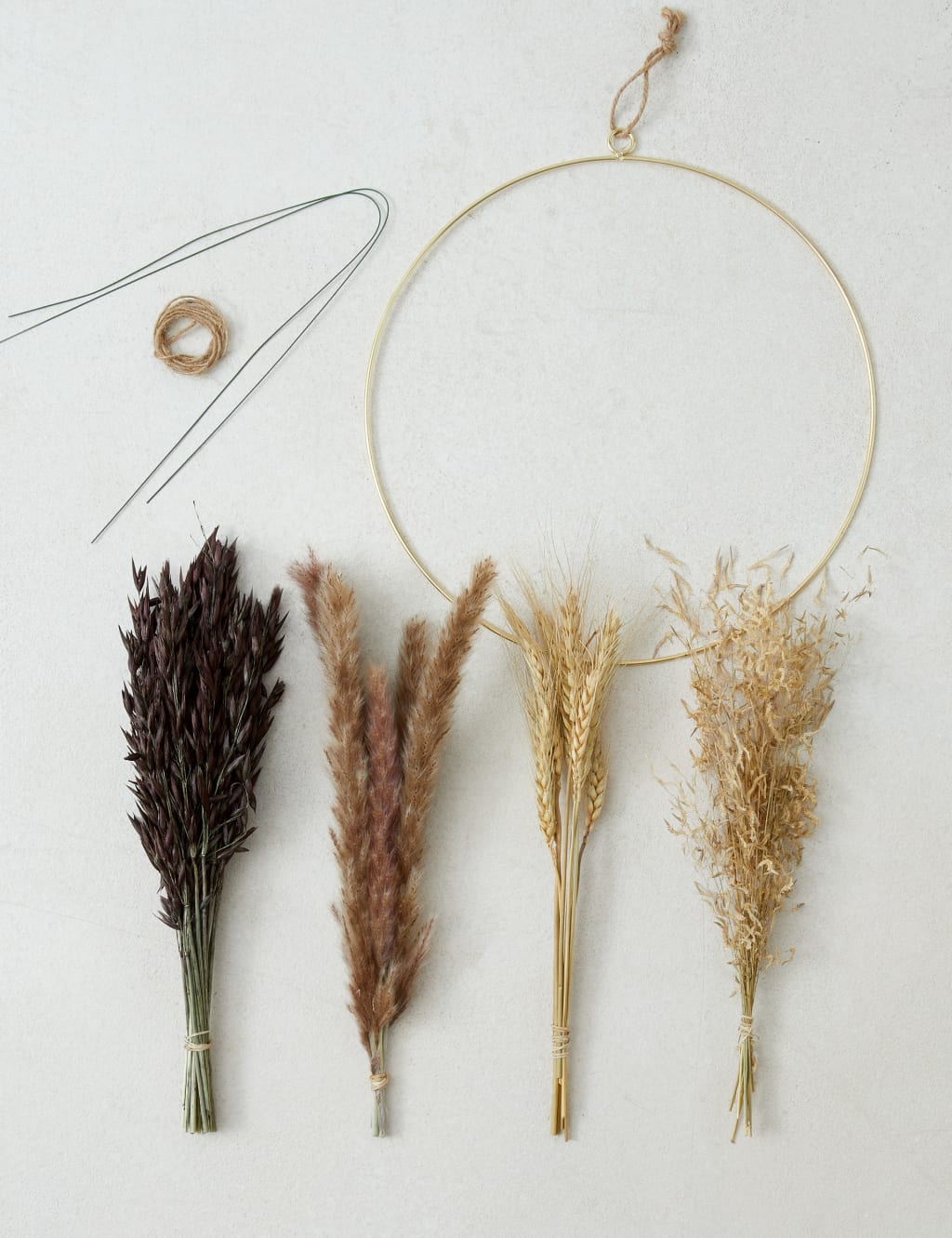 Make Your Own Dried Flower Wreath 2 of 5