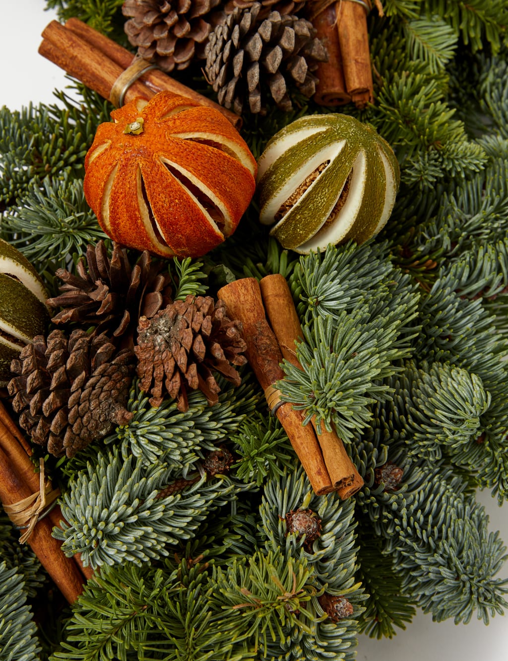 Large Festive Natural Wreath 3 of 3