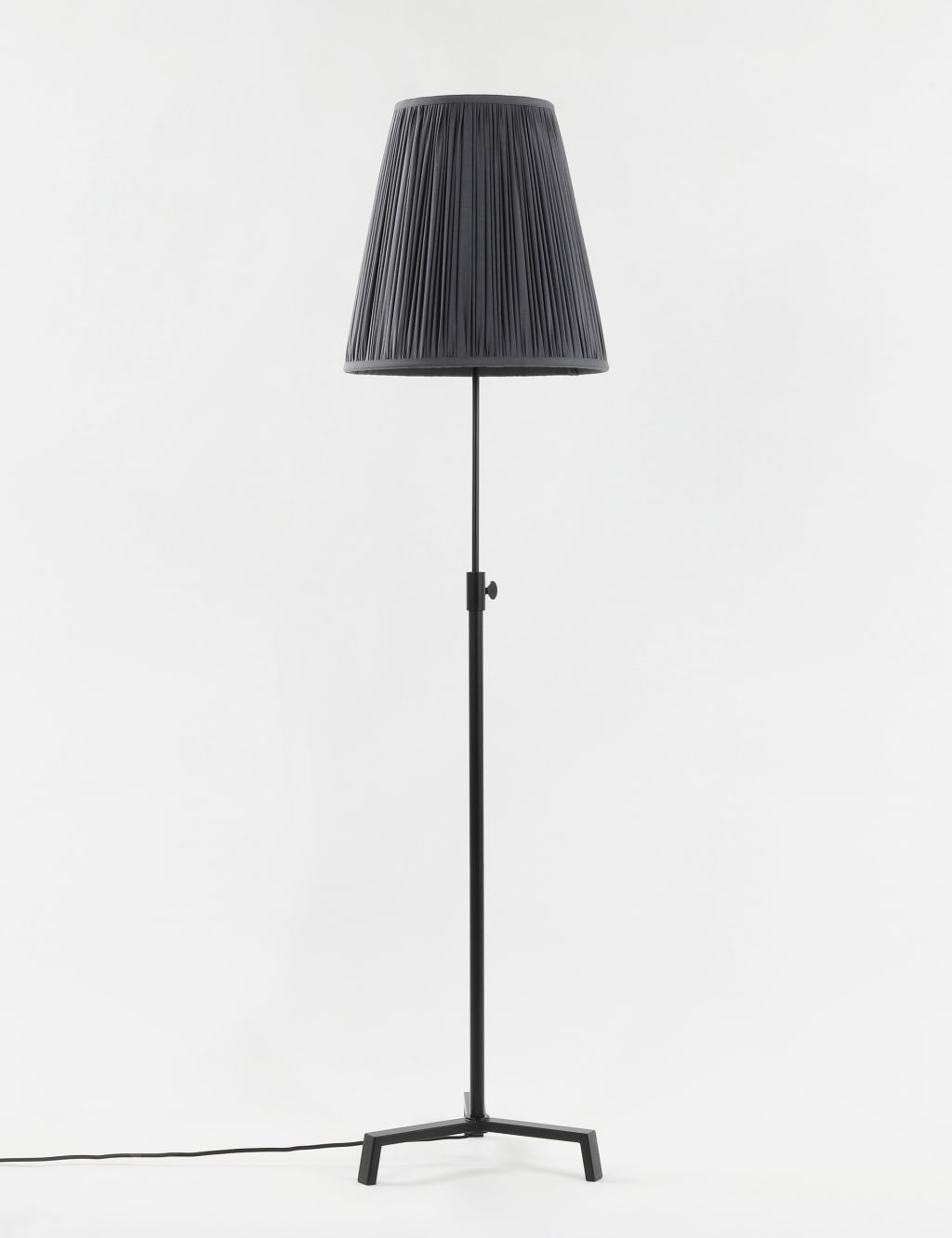 Pleated Large Floor Lamp 1 of 6
