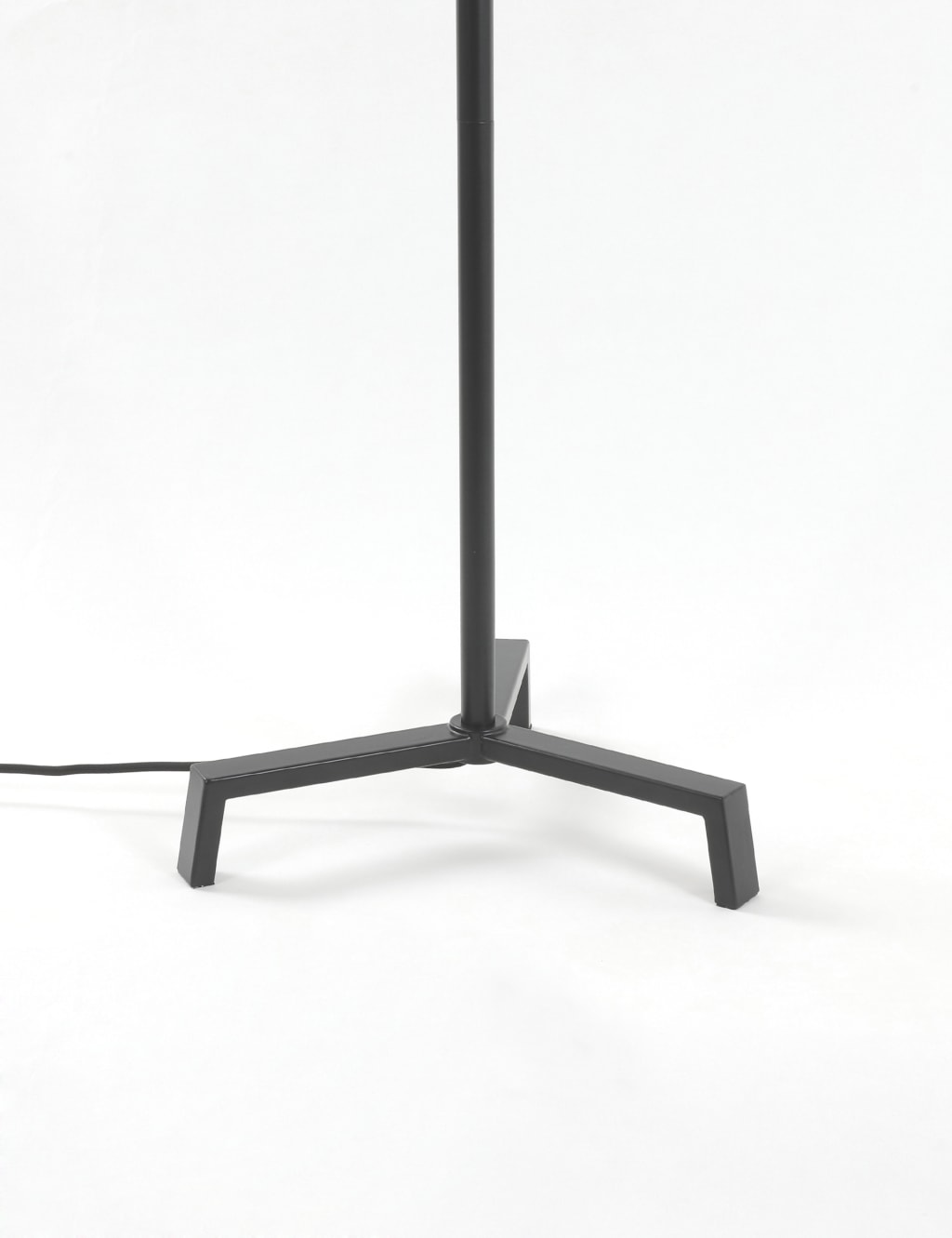 Pleated Large Floor Lamp 4 of 6