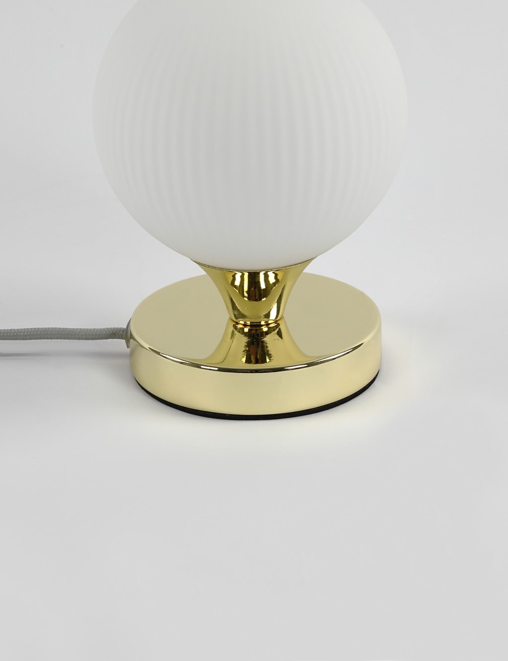 Set of 2 Ribbed Globe Table Lamps 5 of 7