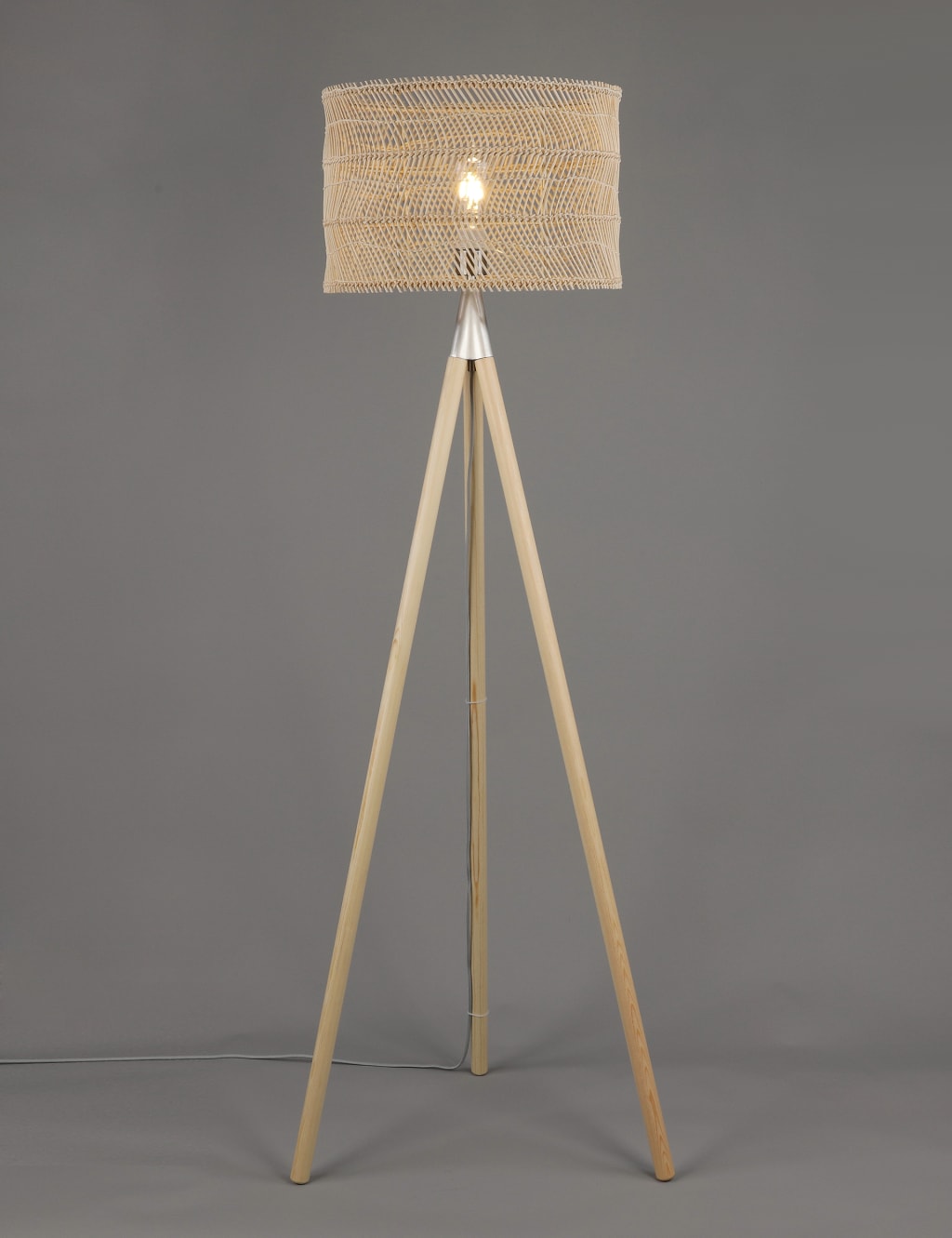 Casual Rattan Floor Lamp 8 of 8