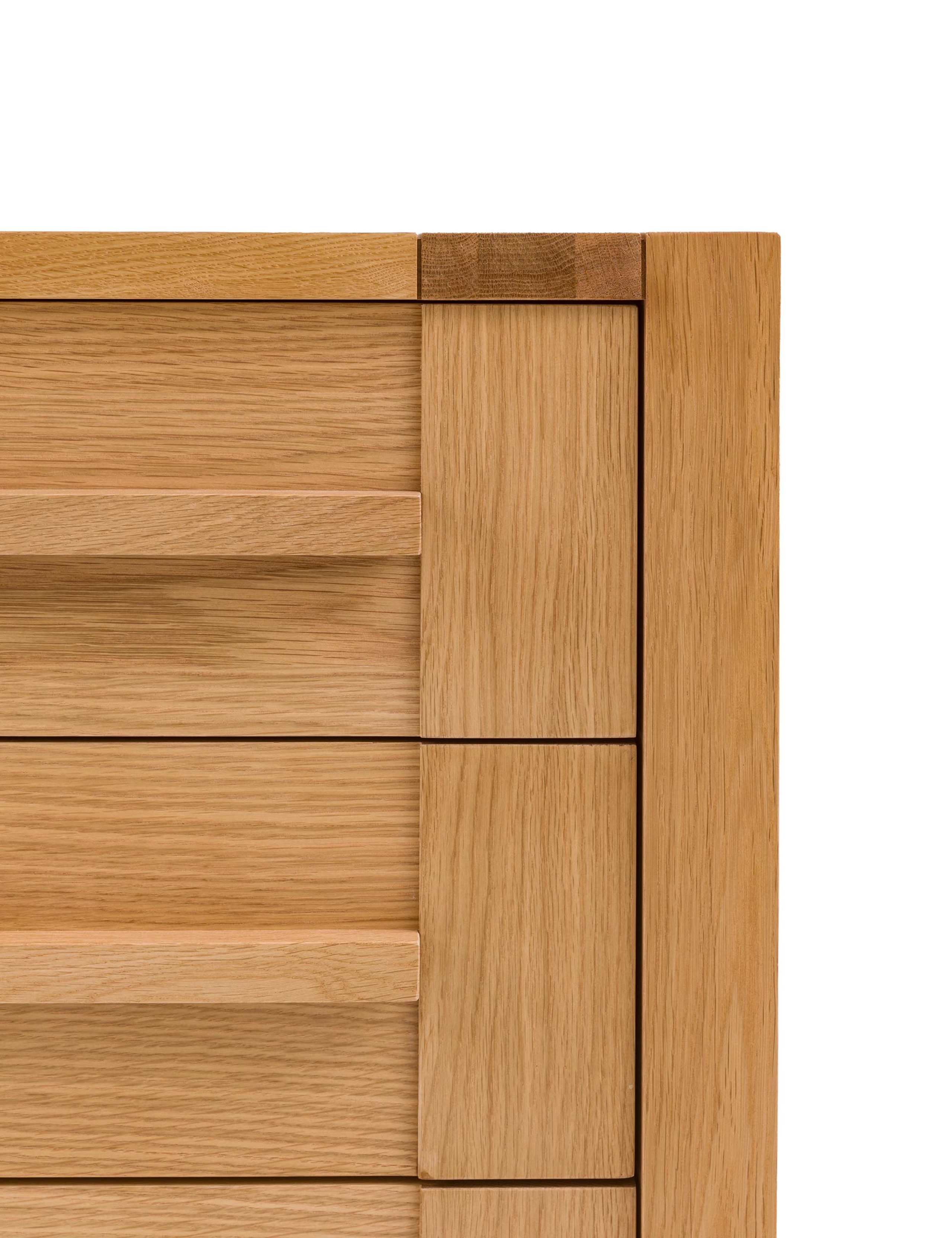 Sonoma™ Wide 4 Drawer Chest 10 of 13
