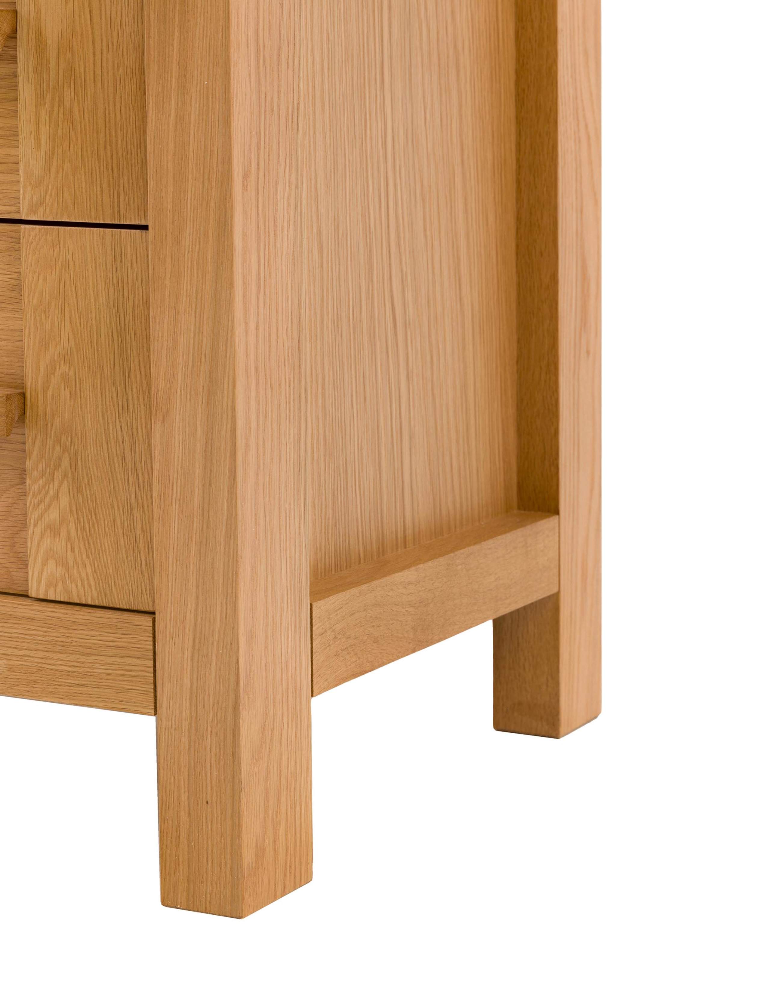 Sonoma™ 4 Drawer Chest 12 of 13