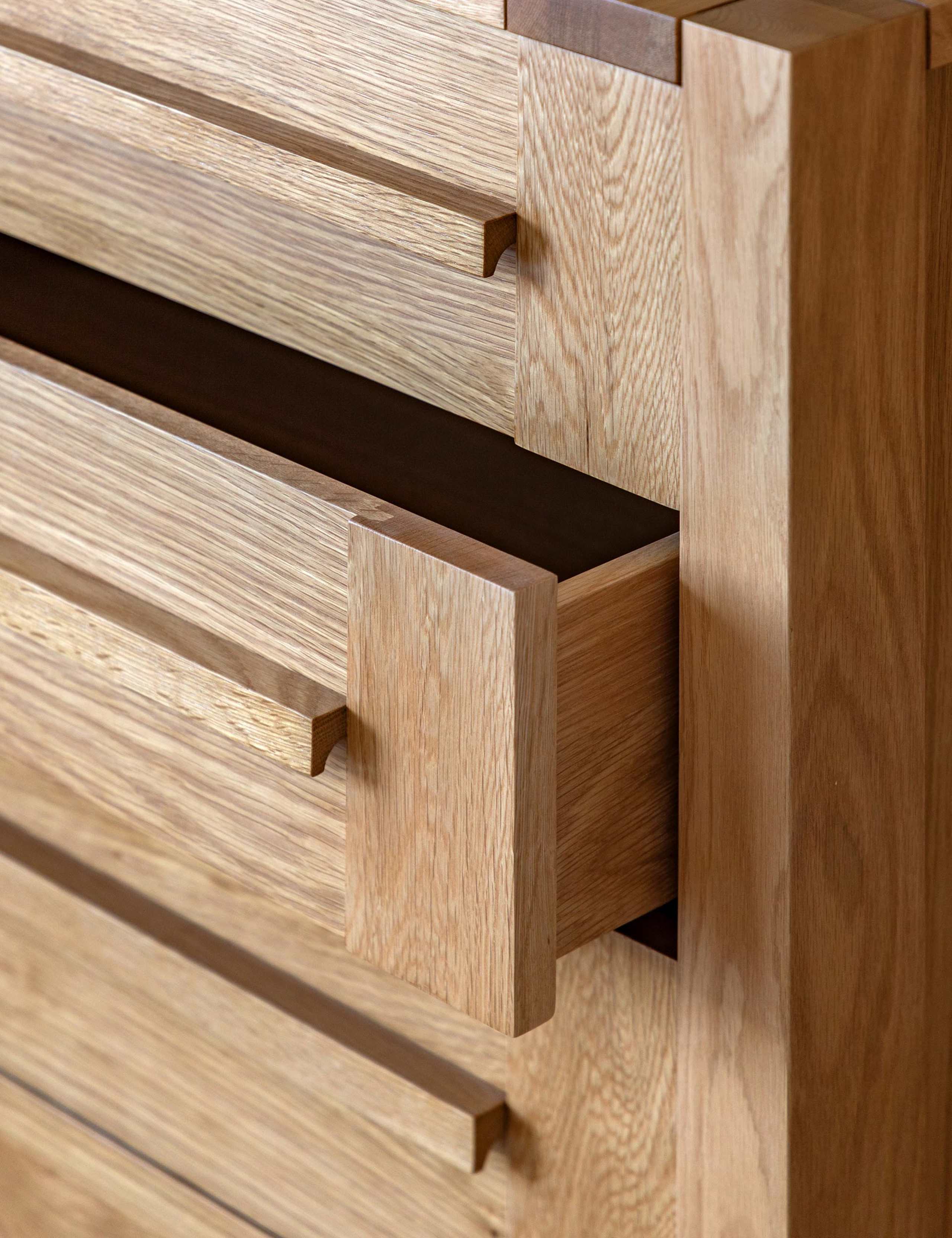 Sonoma™ Wide 8 Drawer Chest 3 of 14