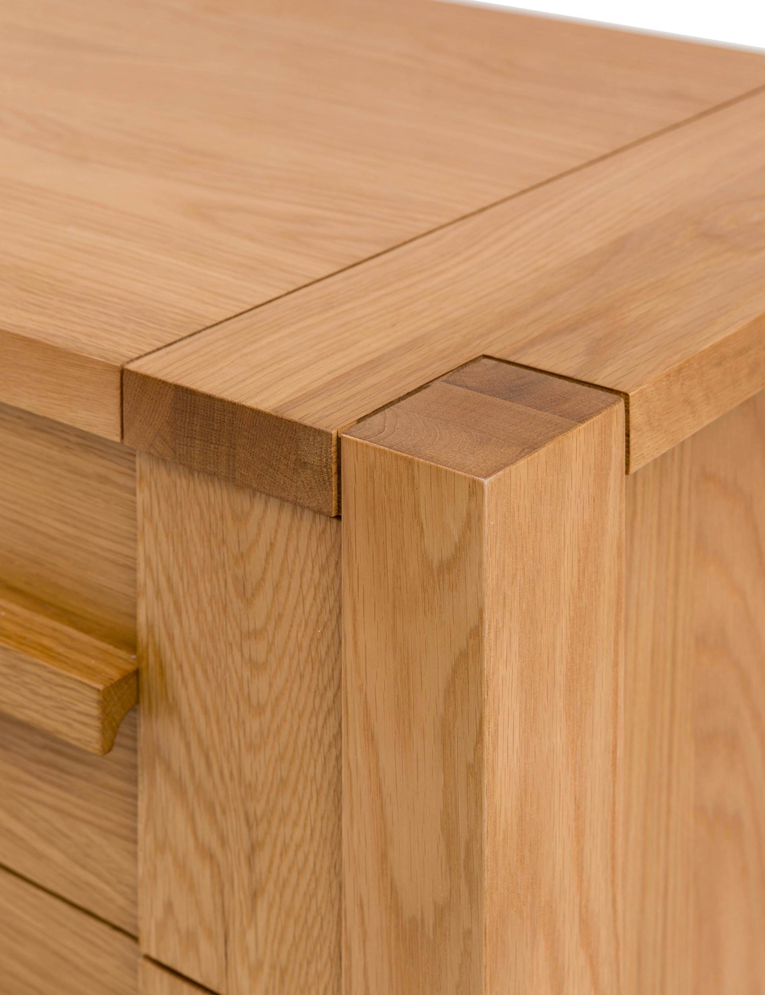 Sonoma™ Wide 8 Drawer Chest 11 of 14