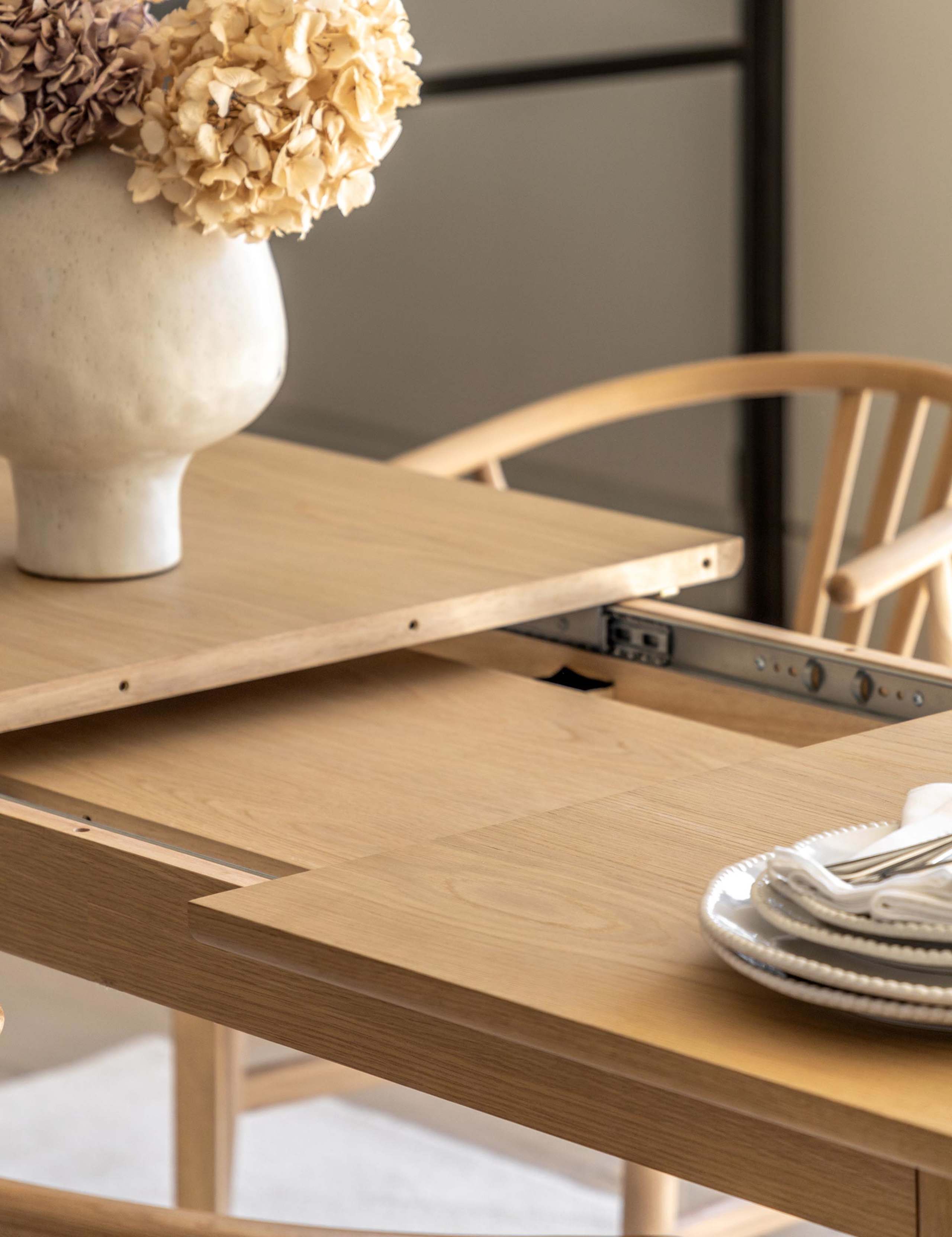 Nord 6-8 Seater Extending Dining Table 2 of 8