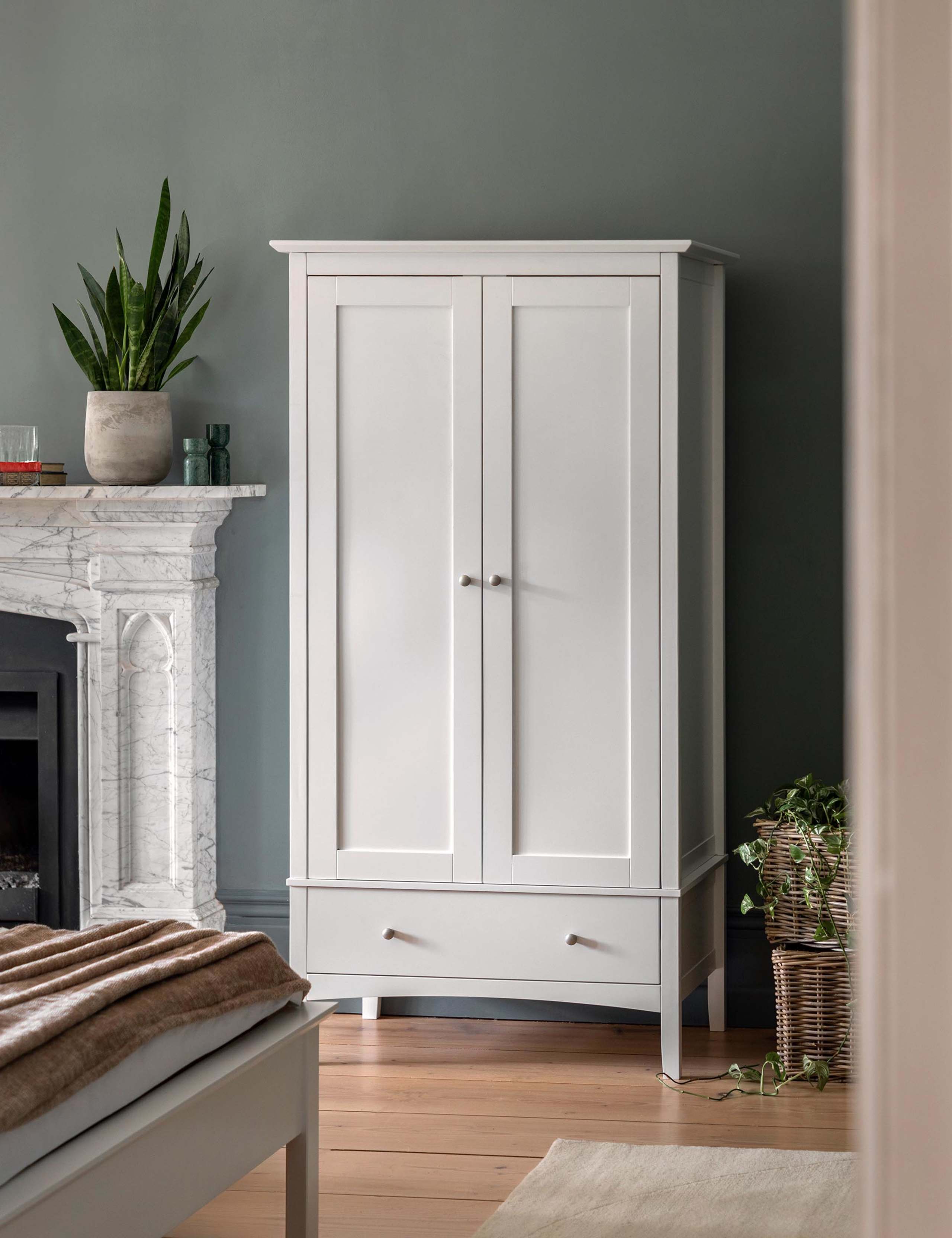 Hastings White Double Wardrobe 1 of 9