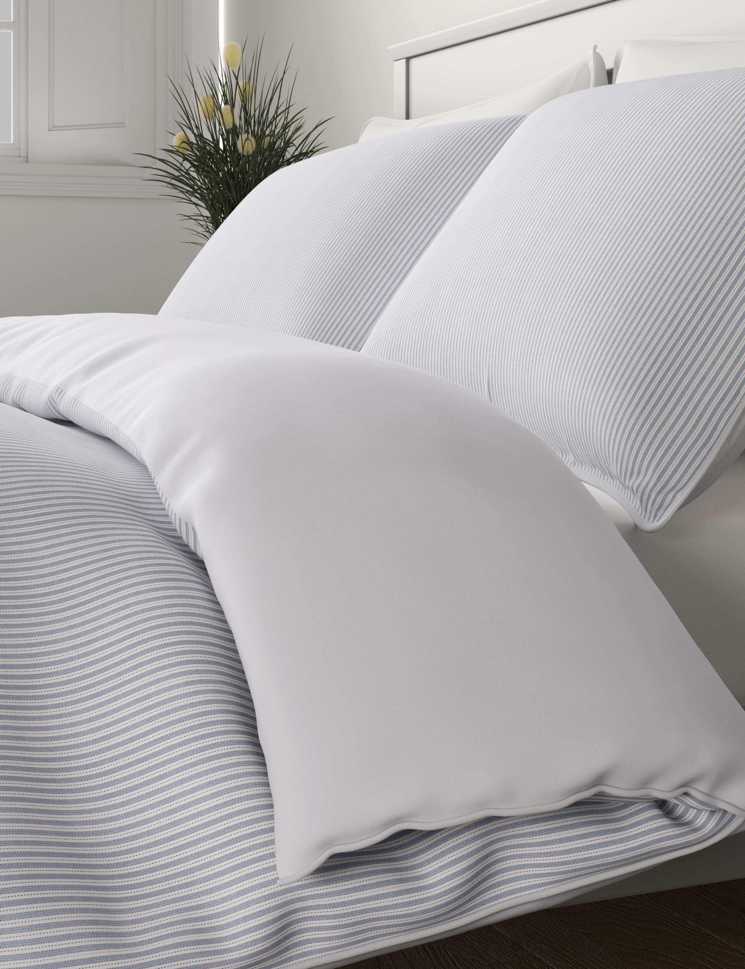 Percale Striped Bedding Set 3 of 4