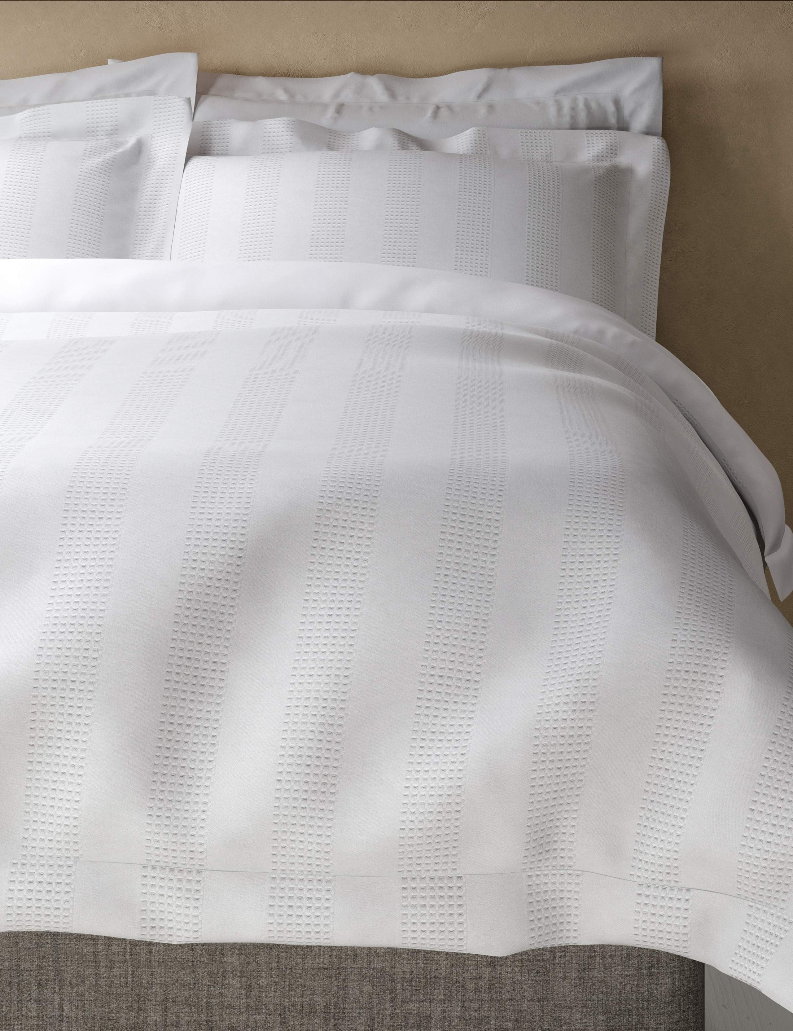 Pure Cotton Striped Waffle Bedding Set 4 of 7
