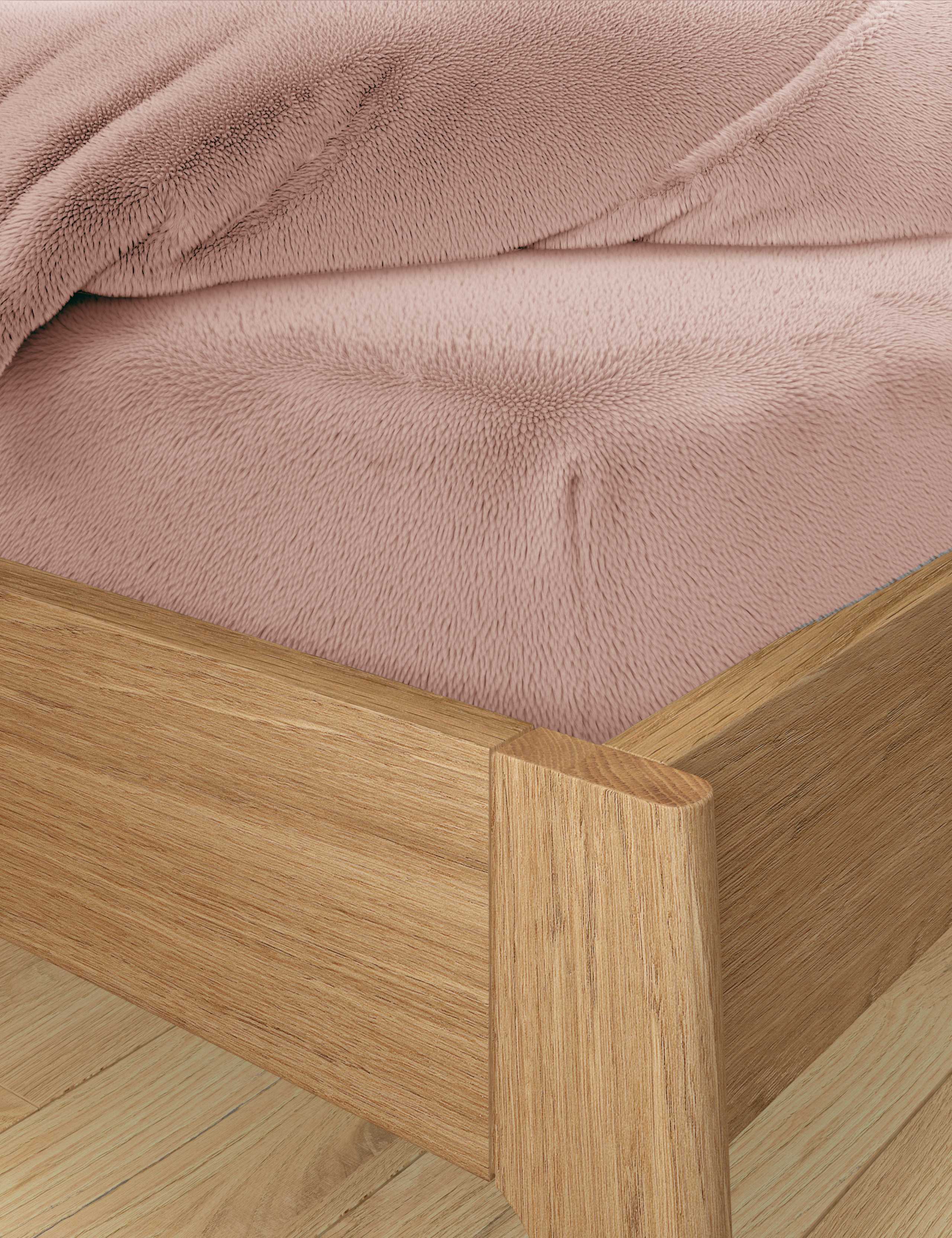 Teddy Fleece Fitted Sheet 1 of 3