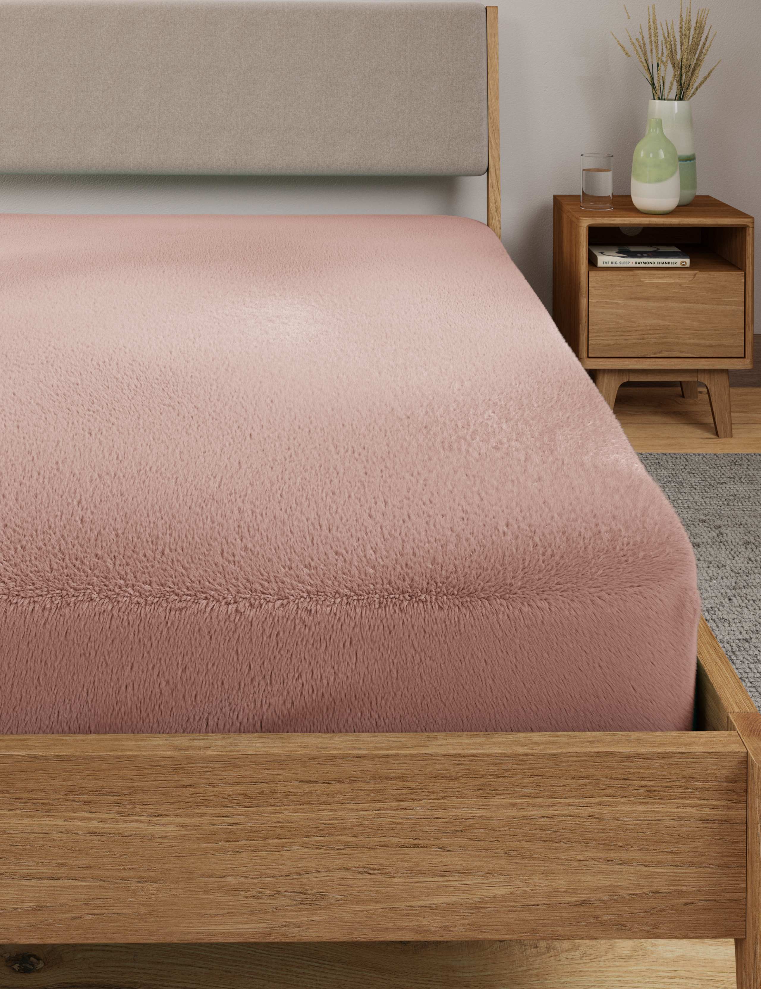 Teddy Fleece Fitted Sheet 2 of 3