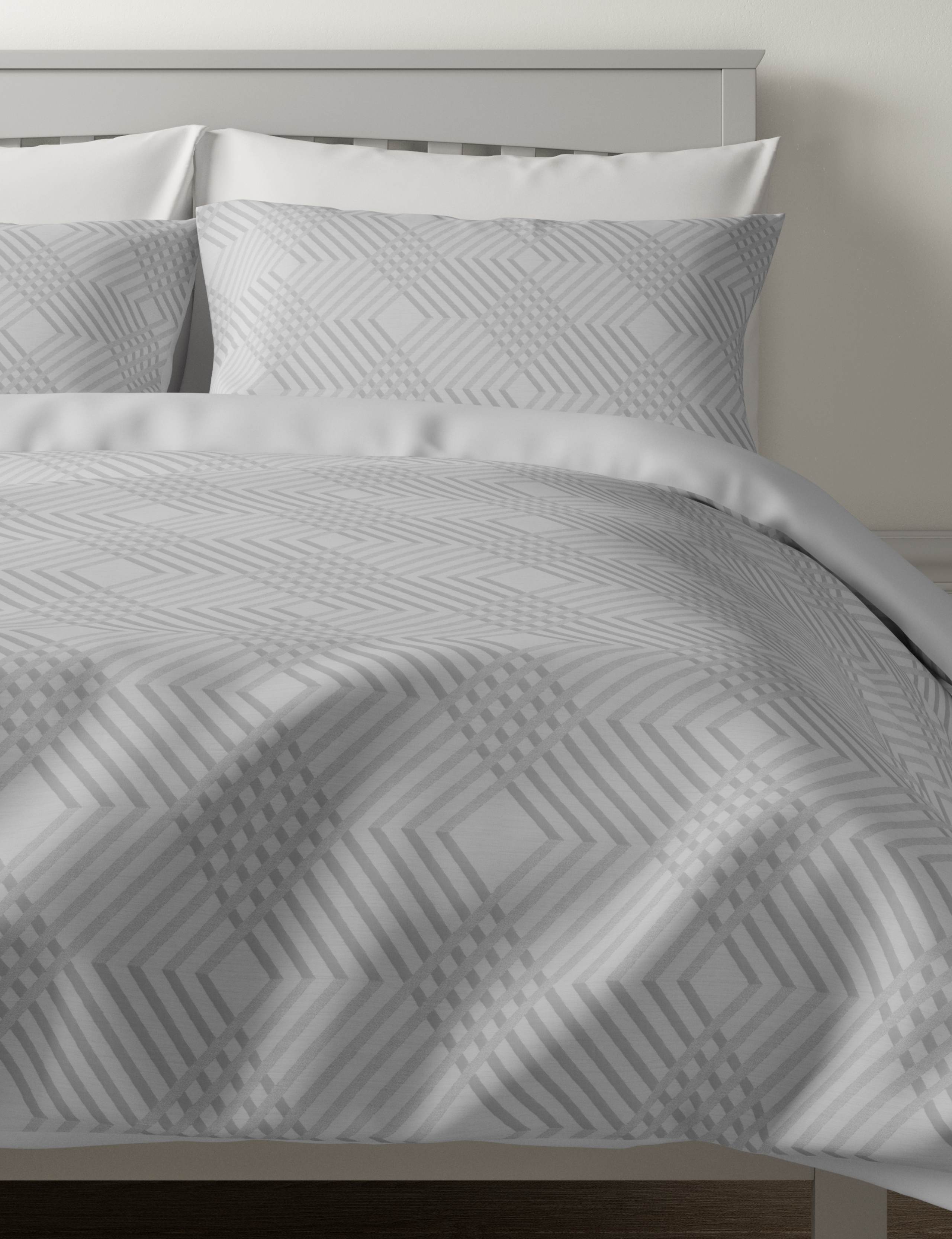 Pure Cotton Sateen Geometric Bedding Set 1 of 4