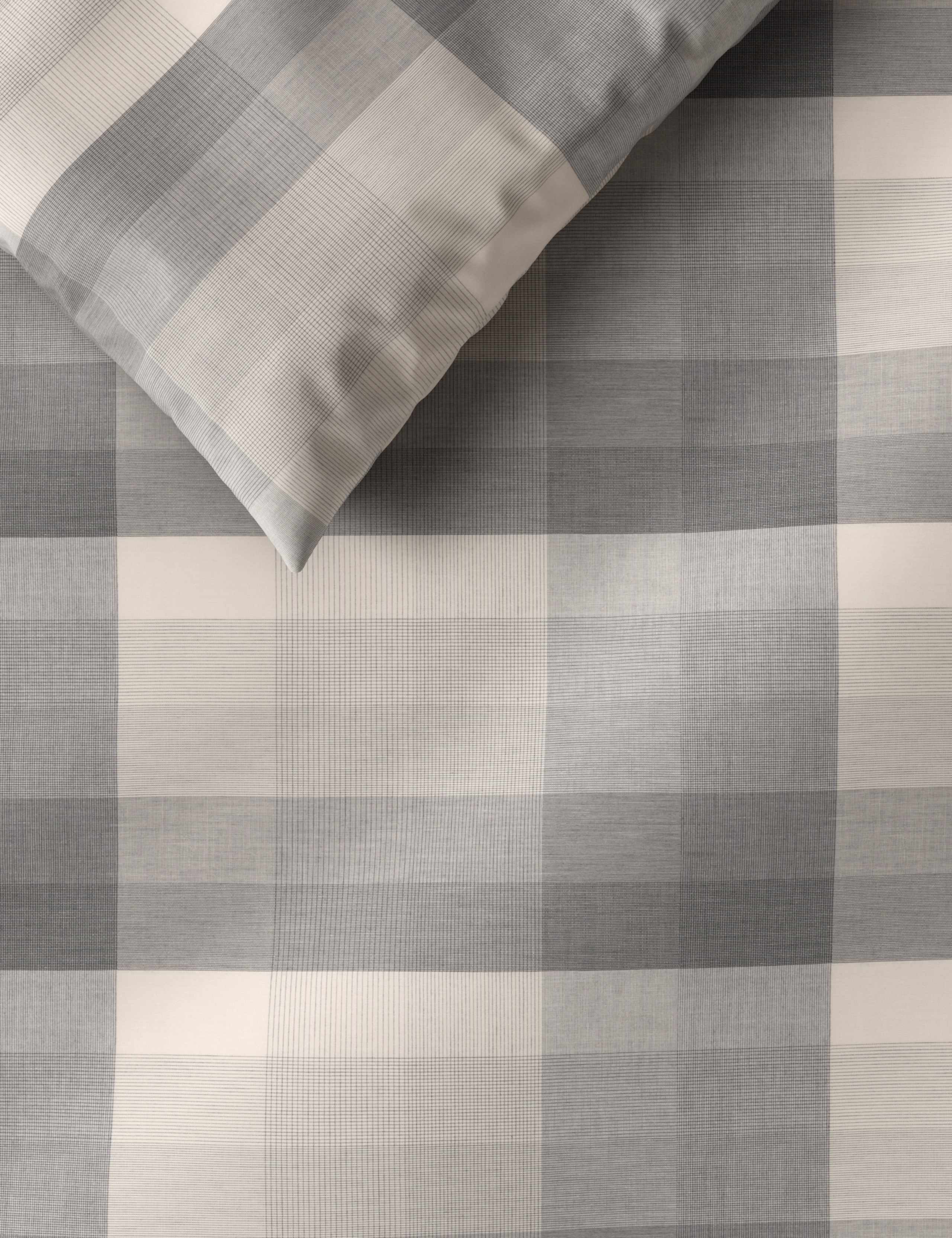 Pure Cotton Checked Bedding Set 2 of 4