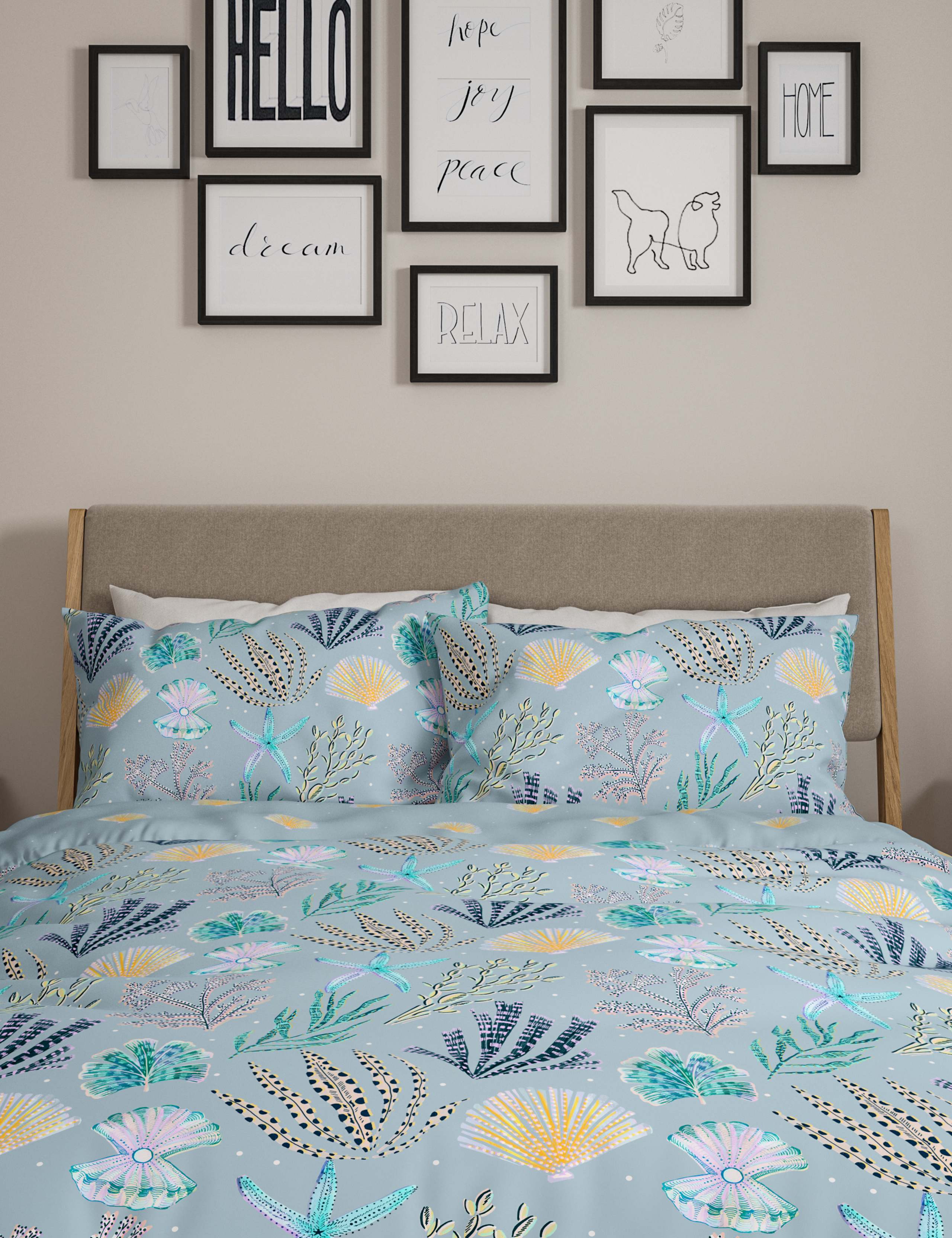 Cotton Rich Coral Bedding Set 1 of 4