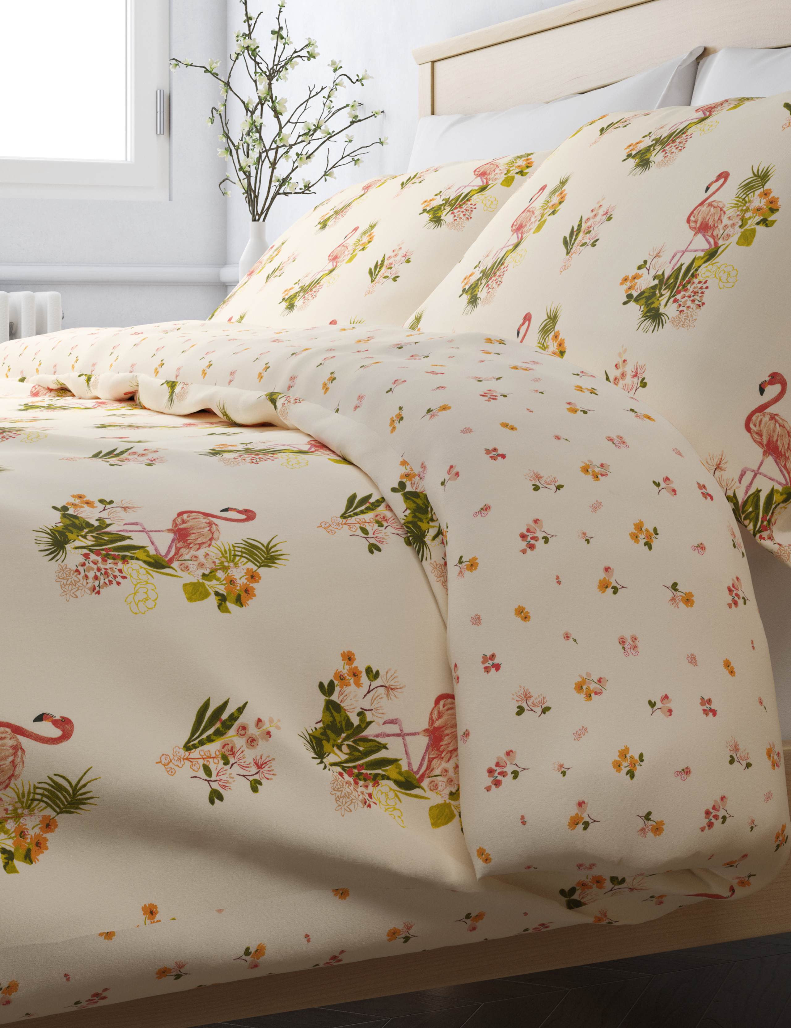 Floral Flamingo Print Bedding Set 3 of 4