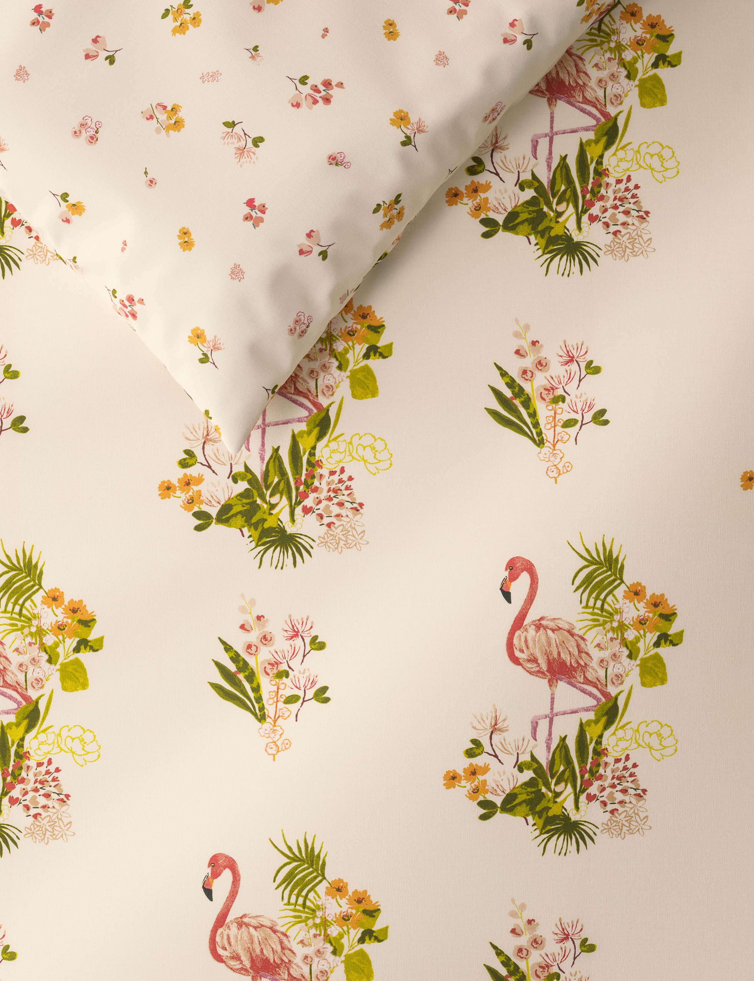 Floral Flamingo Print Bedding Set 2 of 4