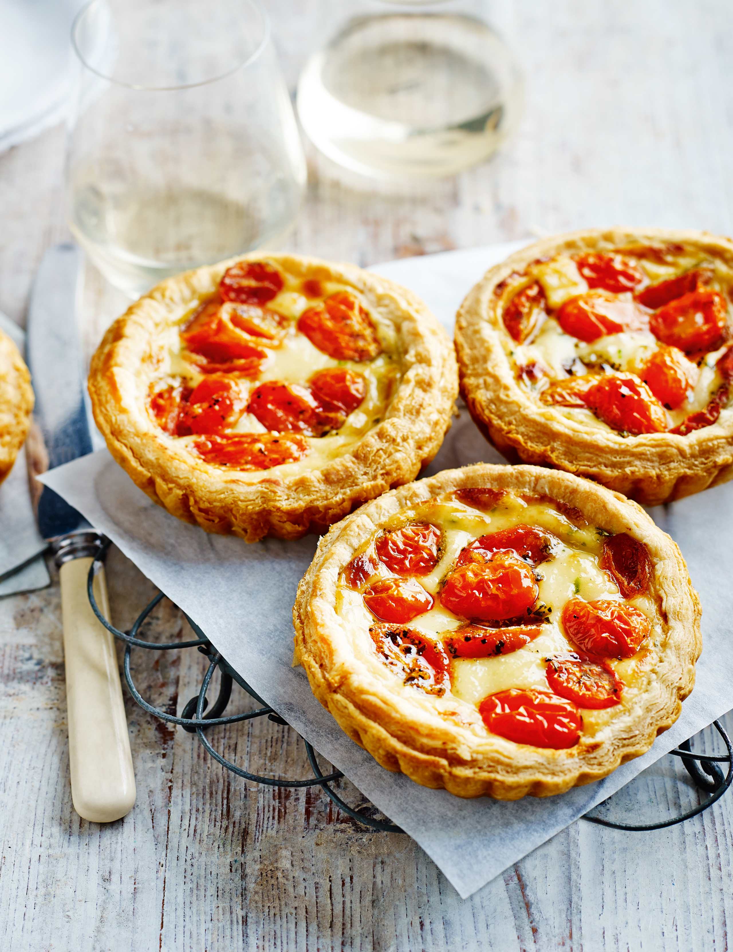 4 Baby Plum Tomato & Camembert Tarts 1 of 2