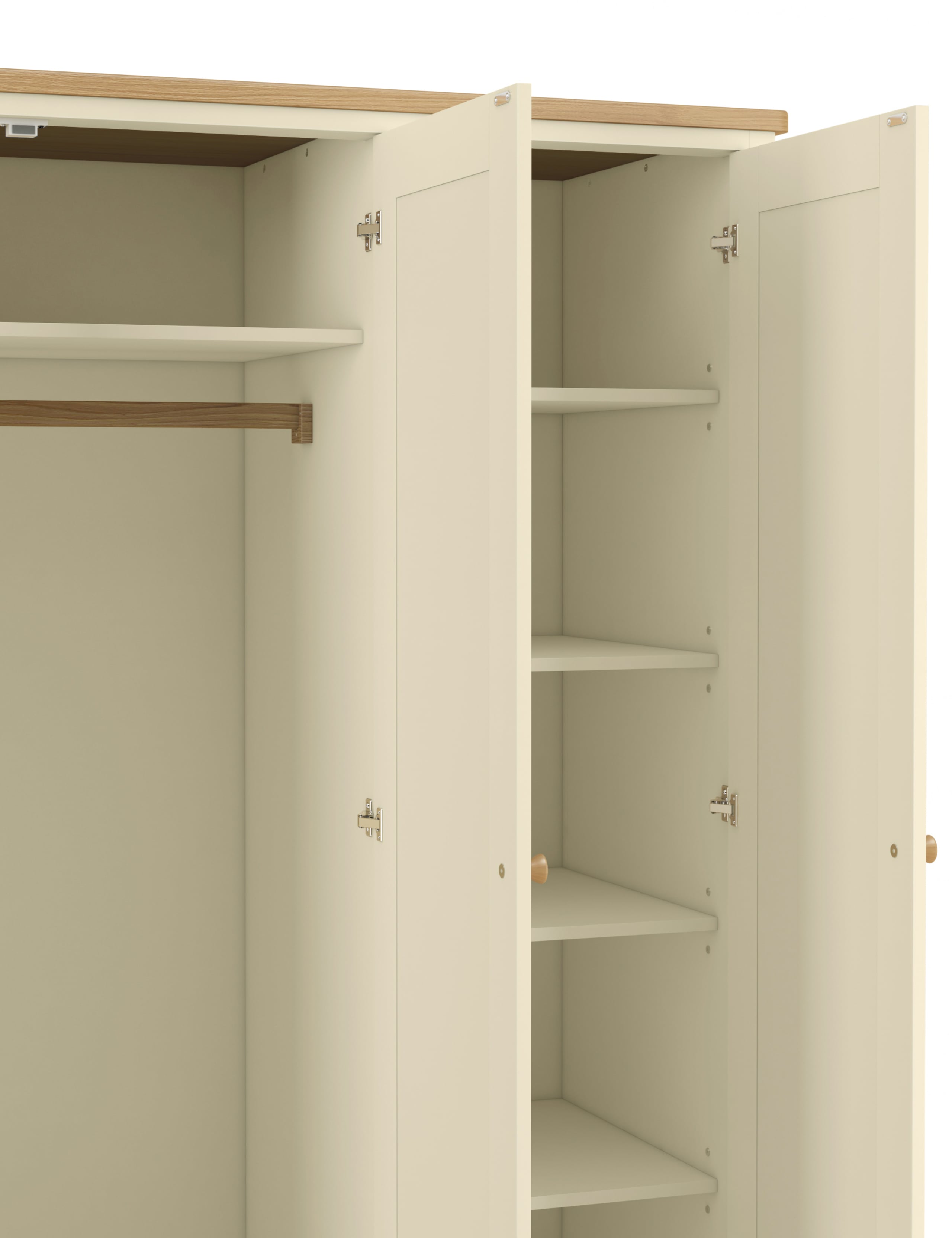 Winchester Triple Wardrobe 4 of 9