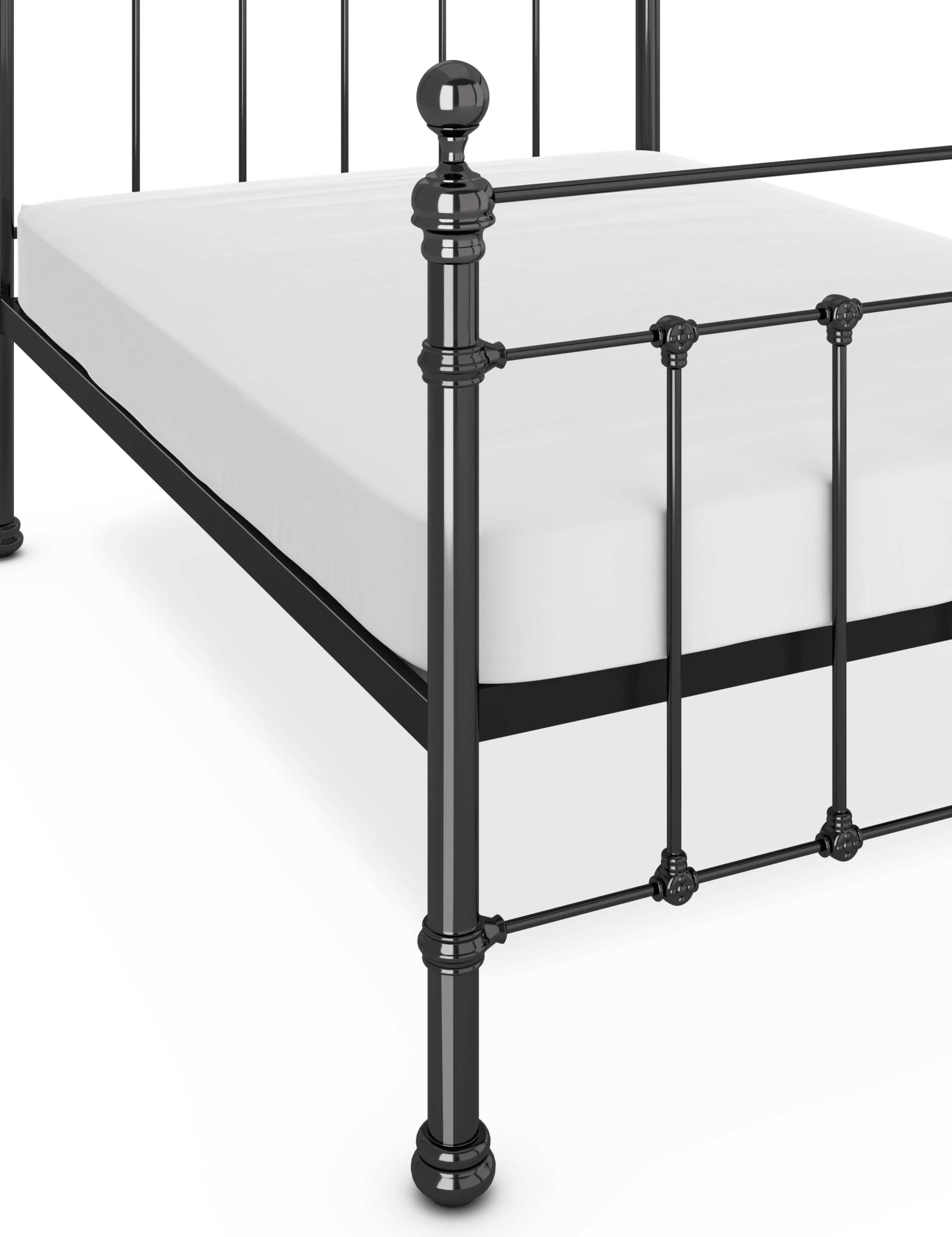 Castello Bed 4 of 8