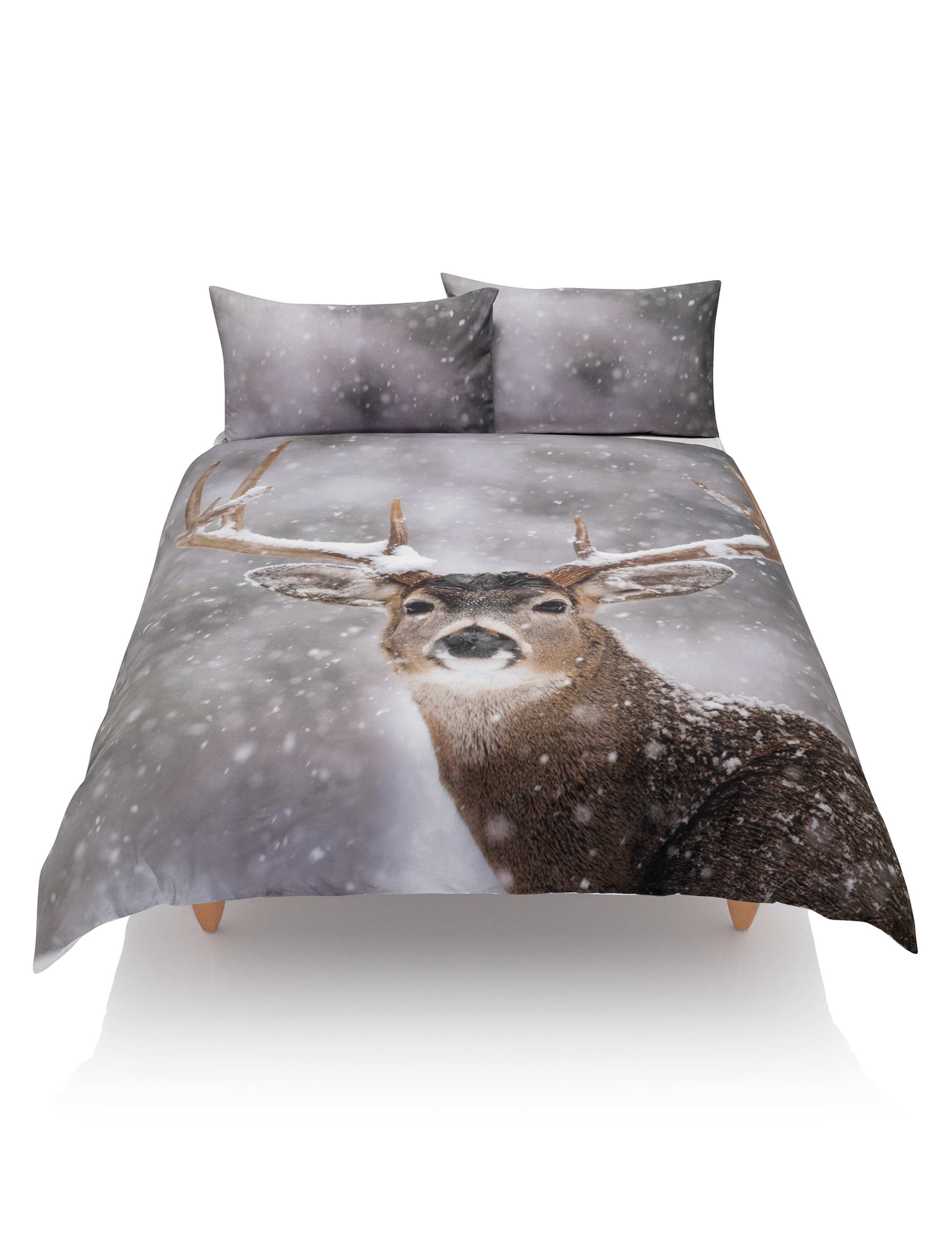 Digital Reindeer Print Bedding Set 1 of 3
