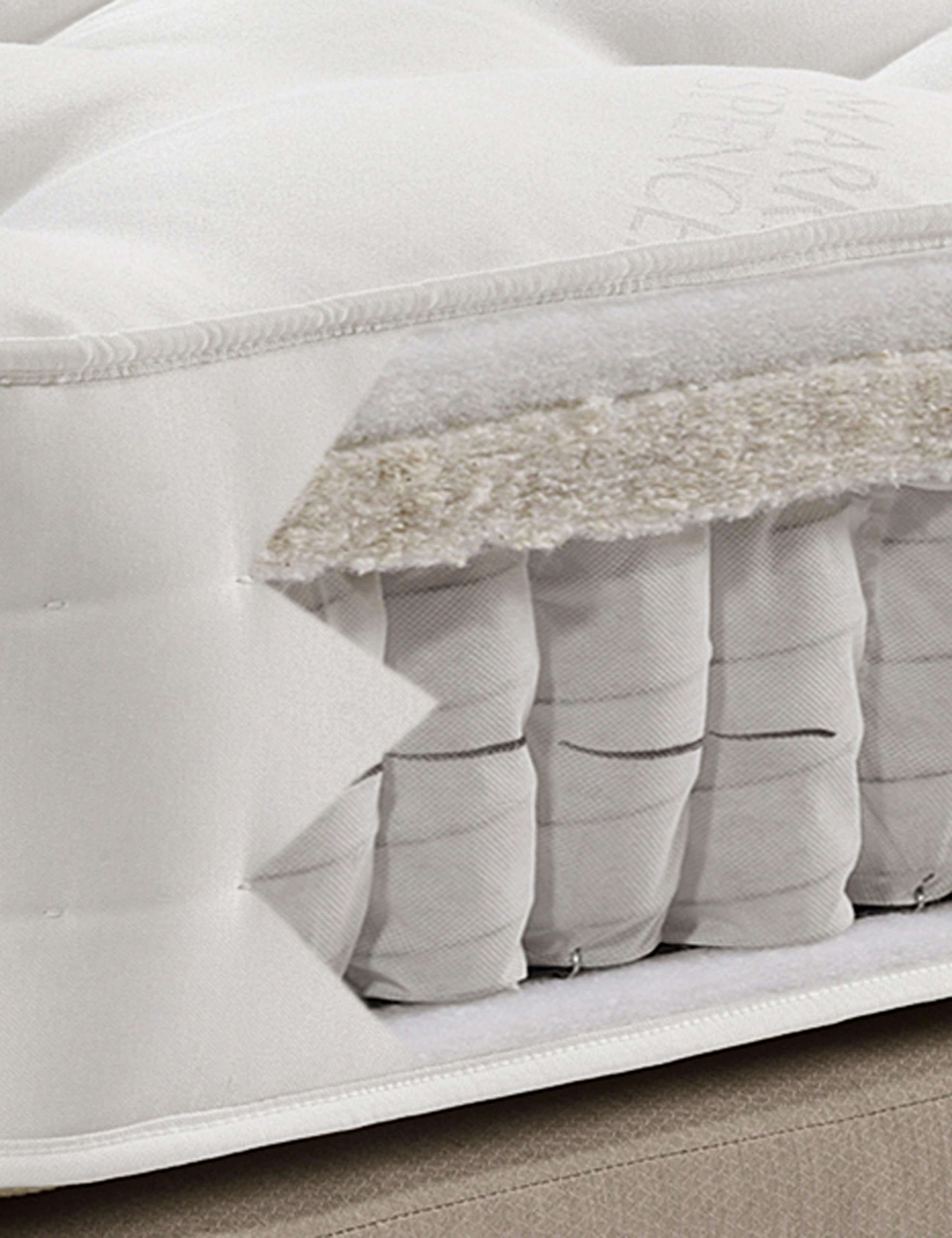 Natural 750 Mattress - Medium Support 2 of 2