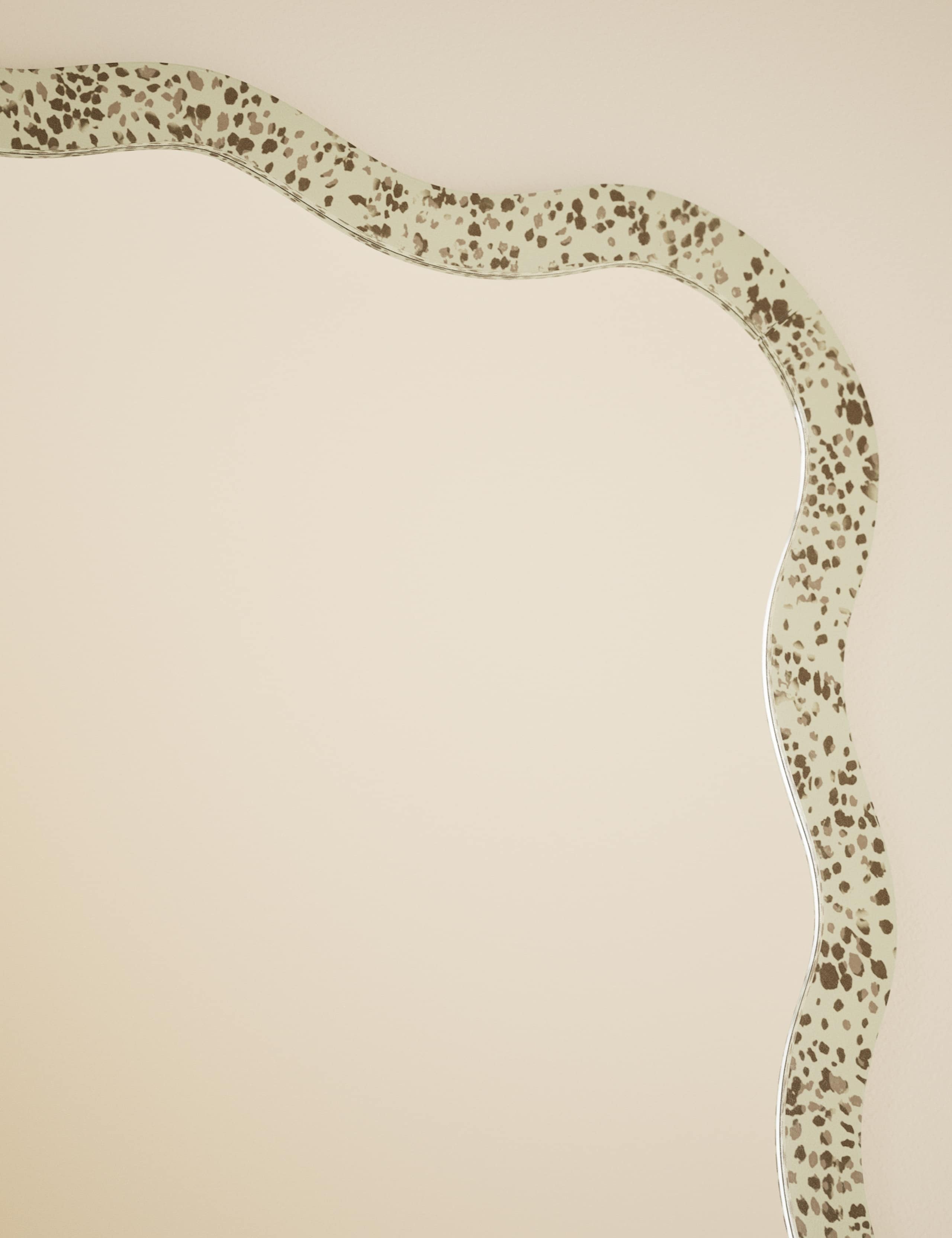 Dappled Effect Scalloped Wall Mirror 5 of 7