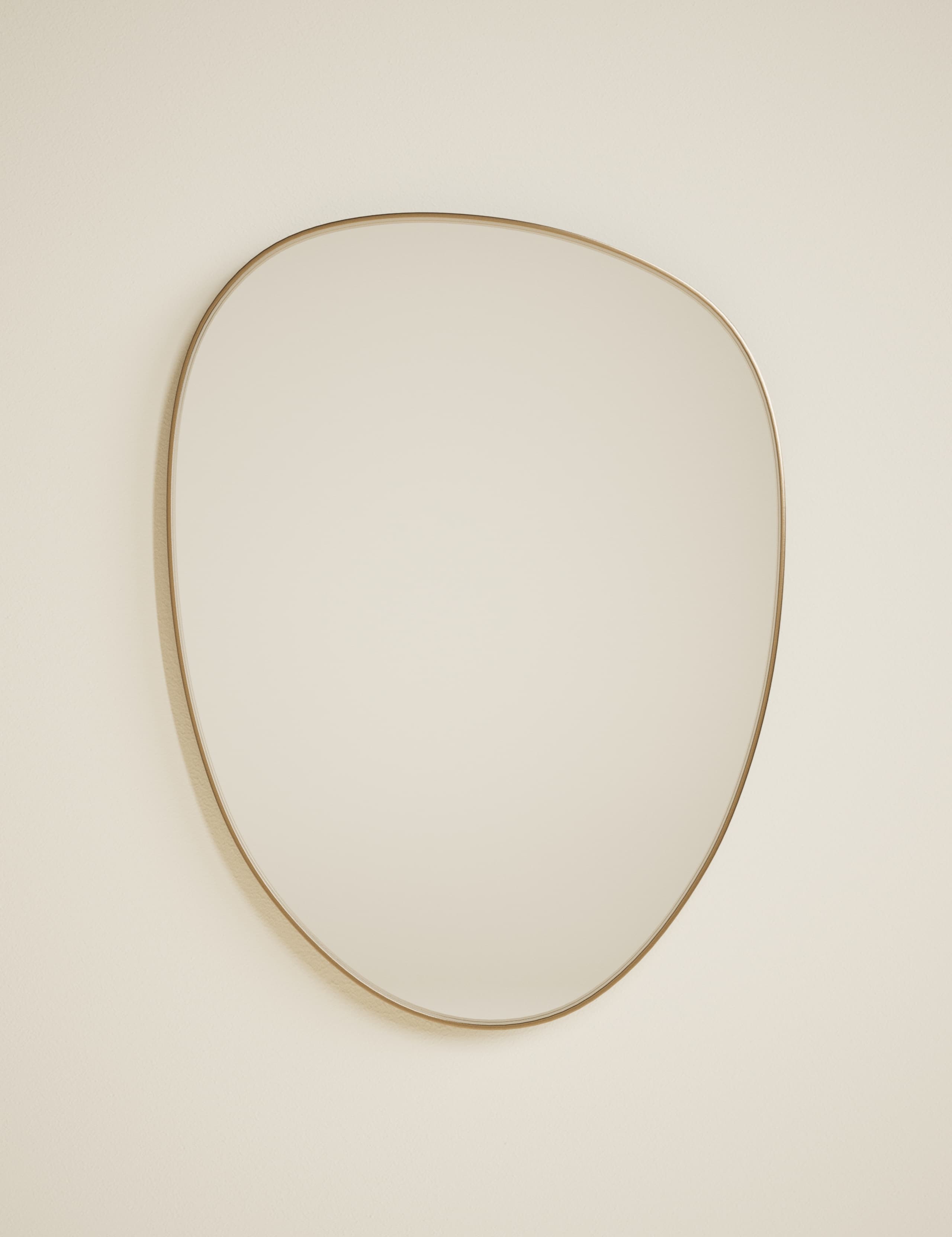 Pebble Metal Curved Wall Mirror 2 of 6