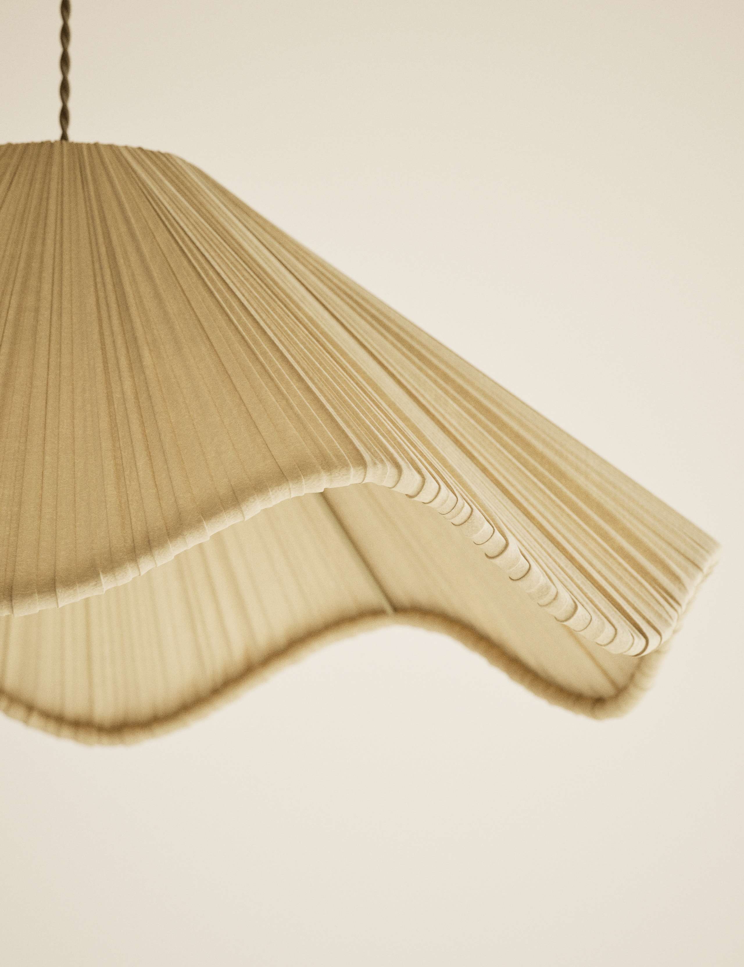 Pleated Wave Large Easy Fit Shade 4 of 5