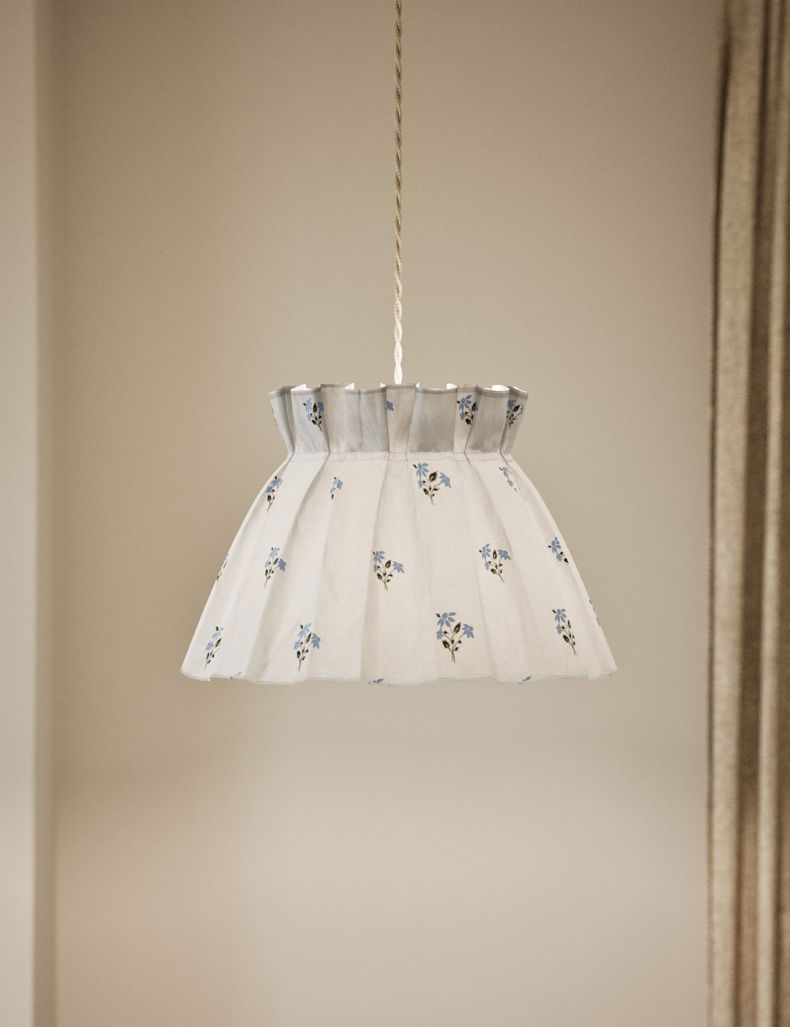 Floral Pleated Shade 2 of 6