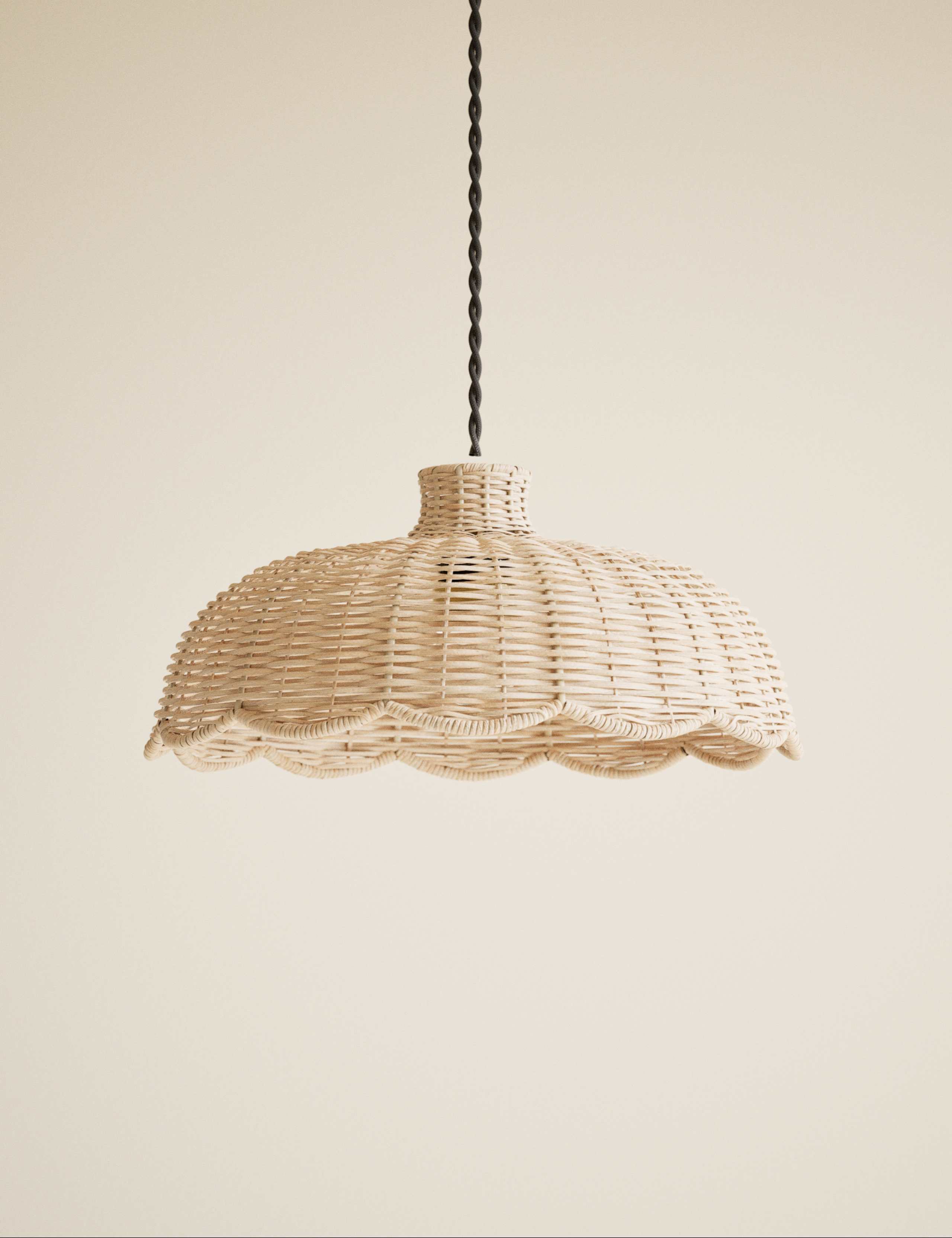 Scallop Rattan Shade 4 of 6