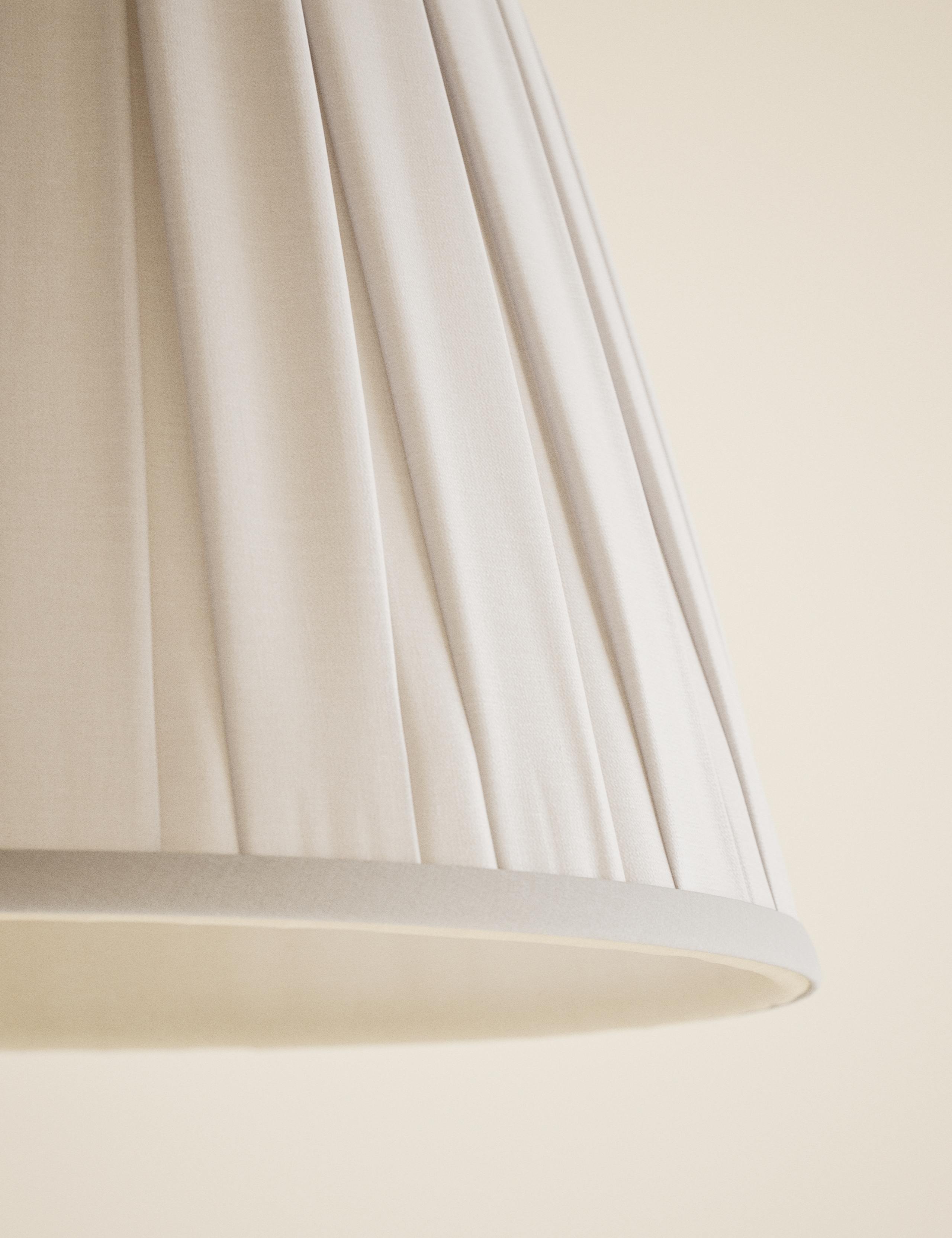 Fabric Wide Pleated Shade 2 of 3