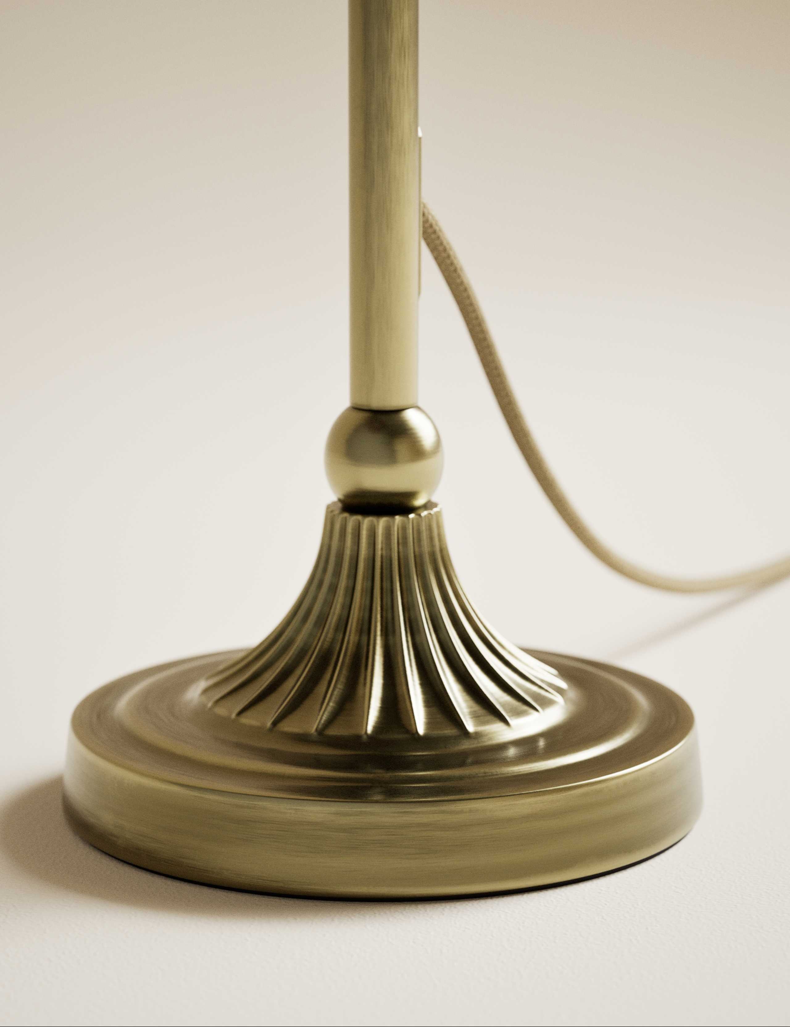 Winnie Table Lamp 4 of 5